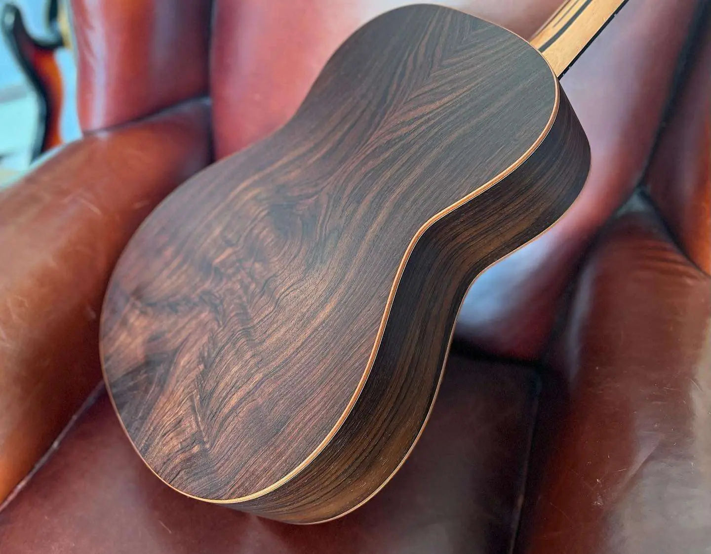 Dowina Rosewood OMG AURA Masters . OM Body Acoustic Guitar - Richards Guitars Of Stratford Upon Avon