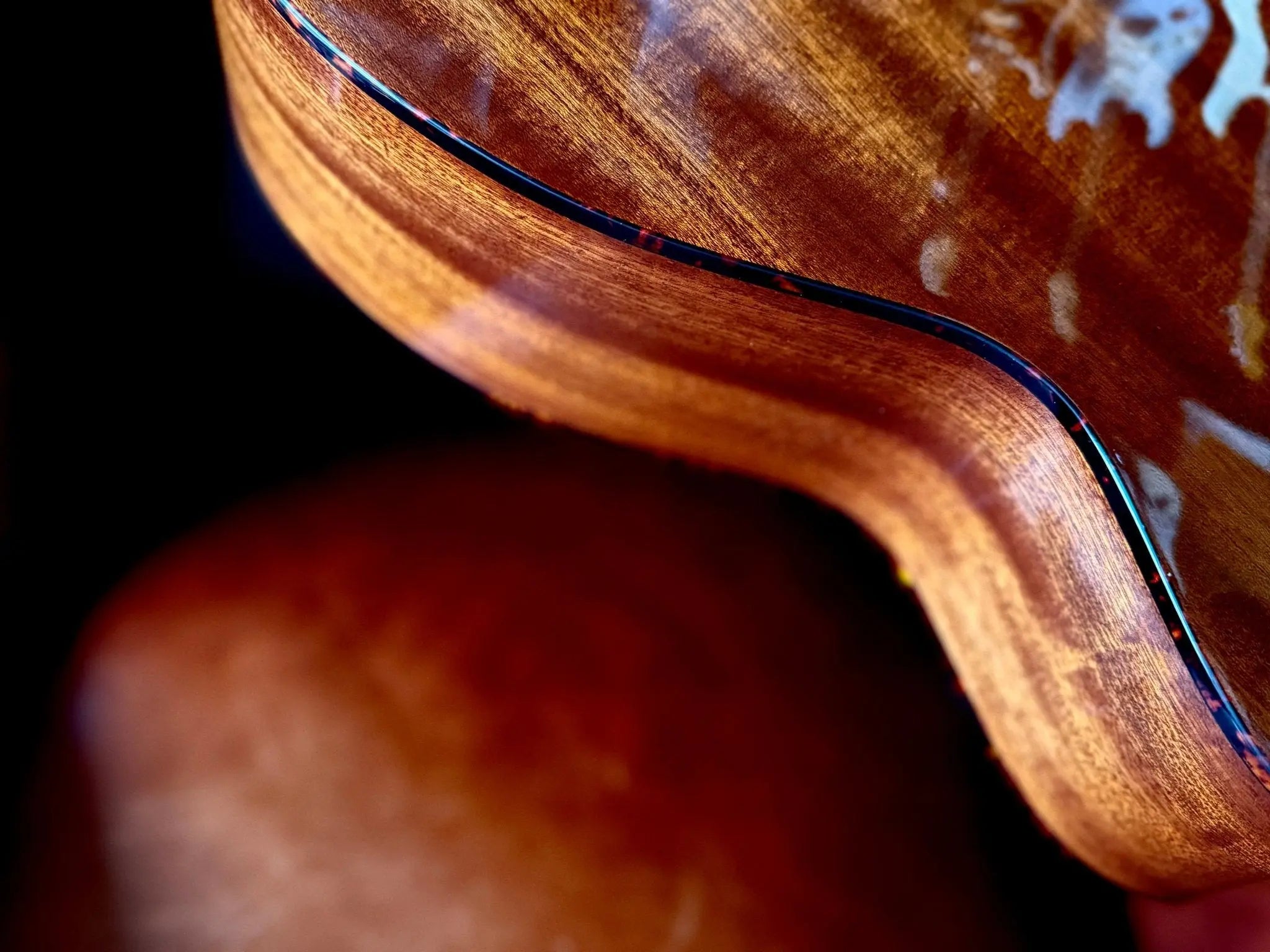 Eastman AC122 - 1CE - DLX (Price inc. Custom Pro Setup Package) - Richards Guitars Of Stratford Upon Avon