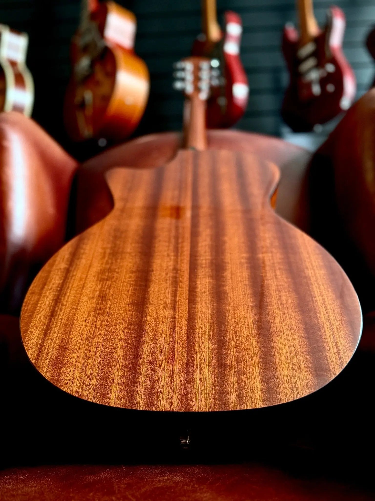 Eastman AC122 - 1CE - DLX (Price inc. Custom Pro Setup Package) - Richards Guitars Of Stratford Upon Avon