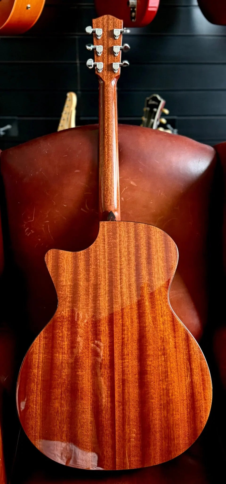 Eastman AC122 - 1CE - DLX (Price inc. Custom Pro Setup Package) - Richards Guitars Of Stratford Upon Avon