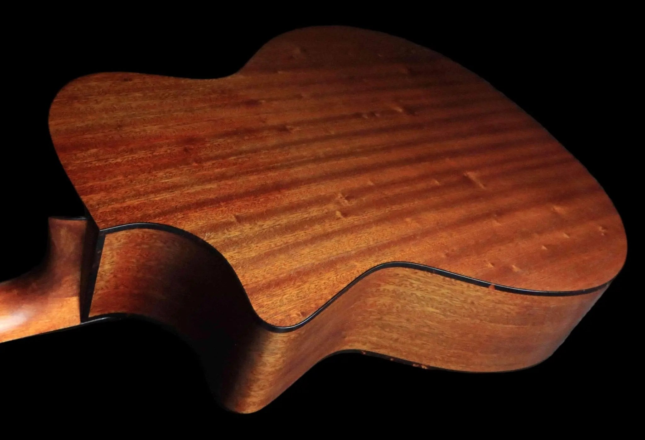 Eastman AC122 - 1CE (Price inc. Custom Pro Setup Package) - Richards Guitars Of Stratford Upon Avon