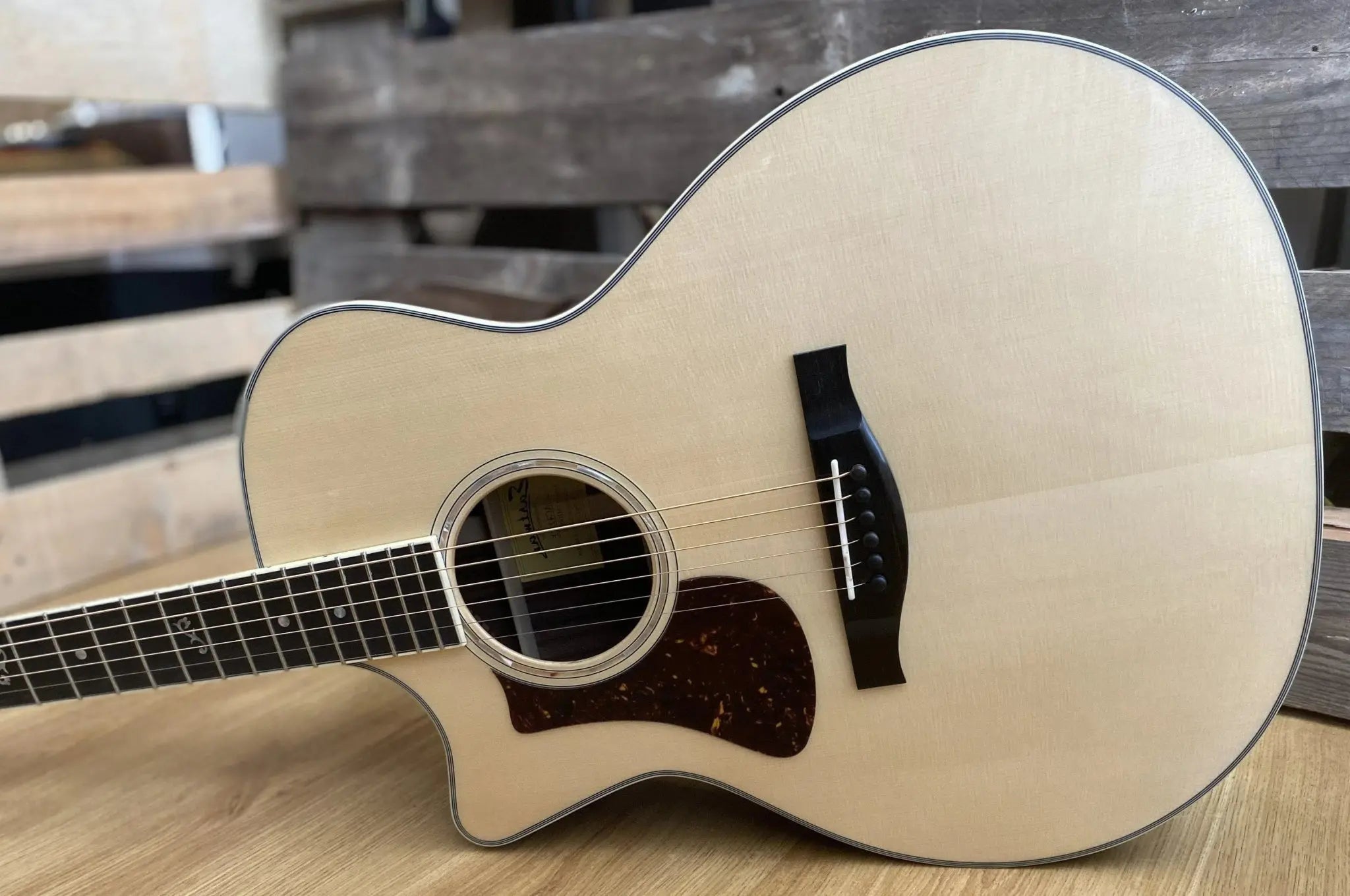 Eastman AC422LCE Grand Auditorium w/ cutaway and LR Baggs VTC Left Handed (Price inc. Custom Pro Setup Package) - Richards Guitars Of Stratford Upon Avon