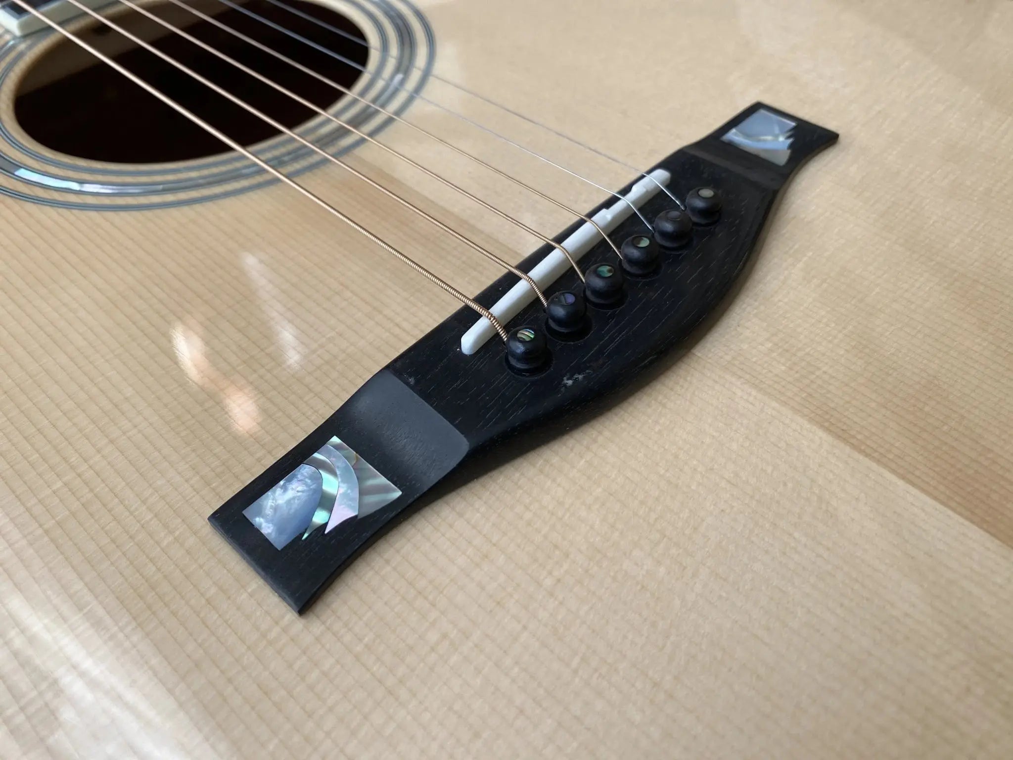 Eastman AC630 - BD (Price inc. Custom Pro Setup Package) - Richards Guitars Of Stratford Upon Avon