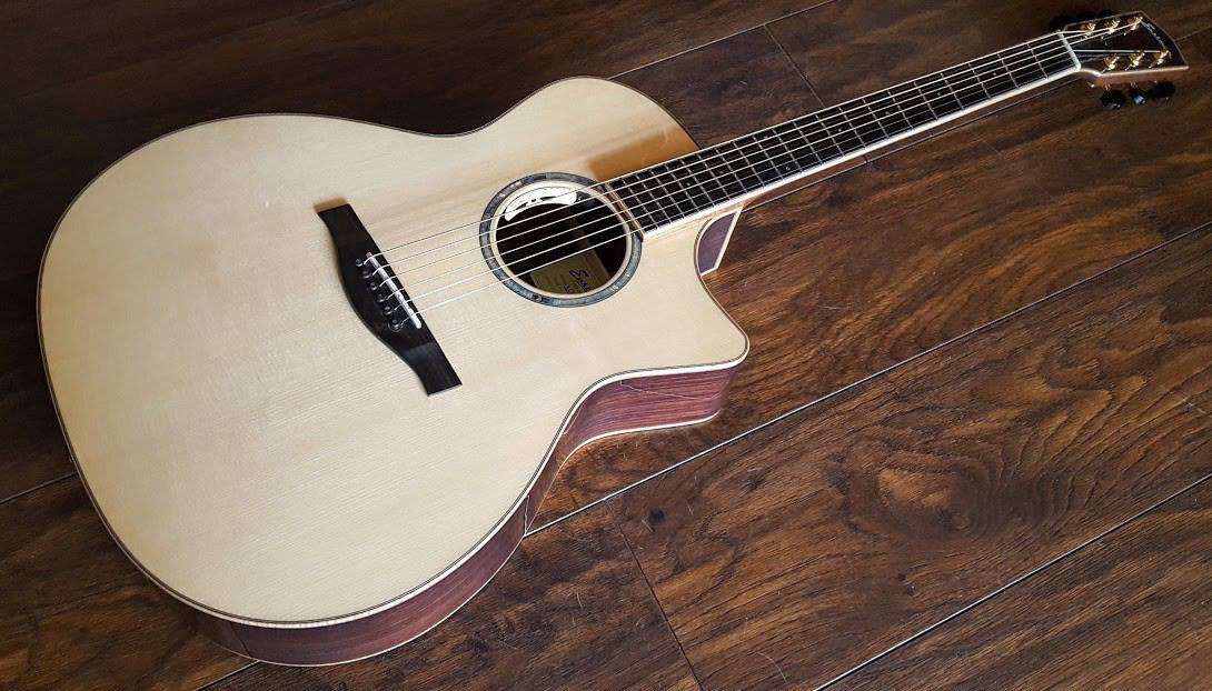Eastman AC822CE - FF Fan Fretted GA model w/ cutaway (Price inc. Custom Pro Setup Package) - Richards Guitars Of Stratford Upon Avon
