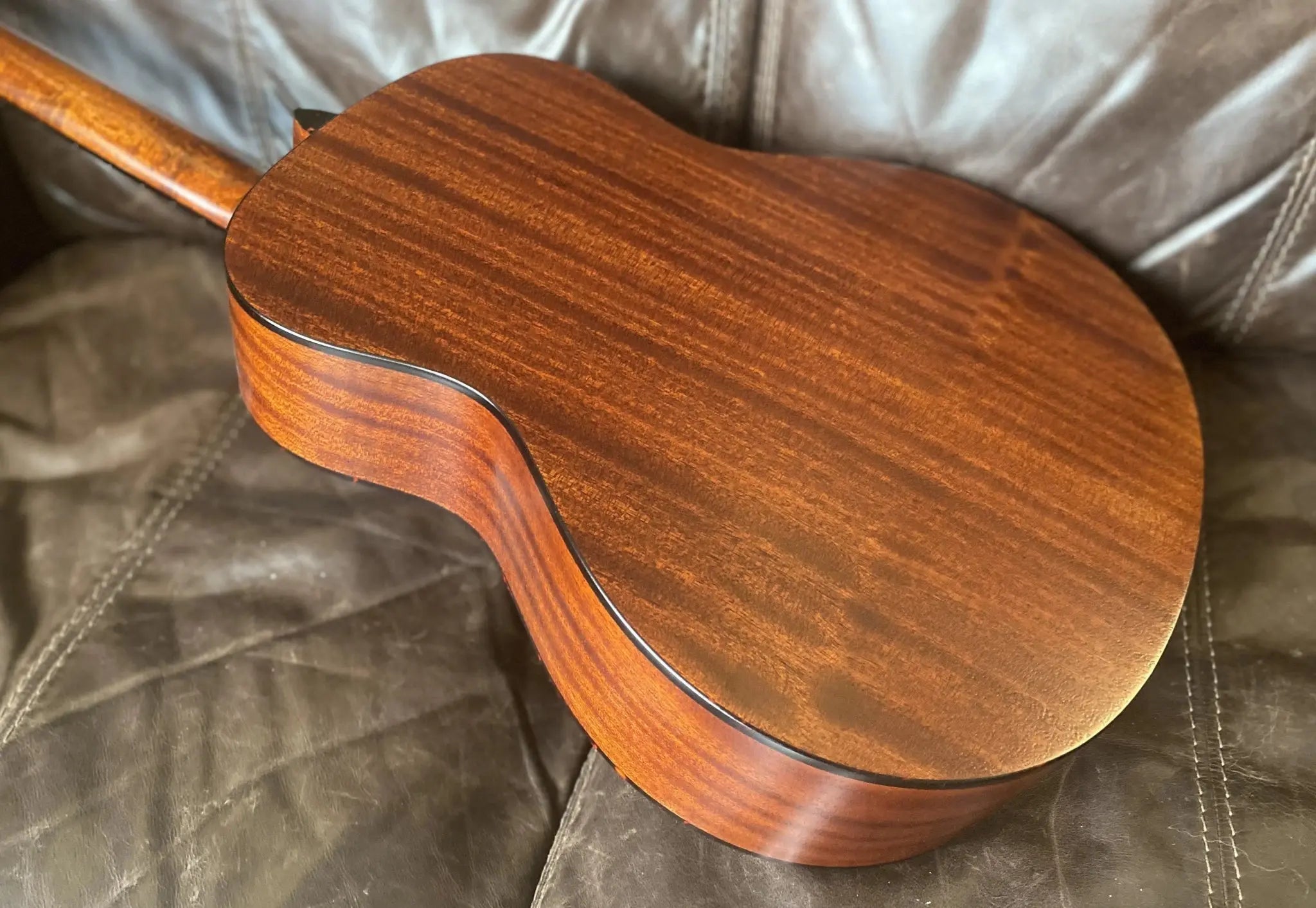 Eastman ACTG - 1 All Solid Acoustic Travel Guitar - Richards Guitars Of Stratford Upon Avon