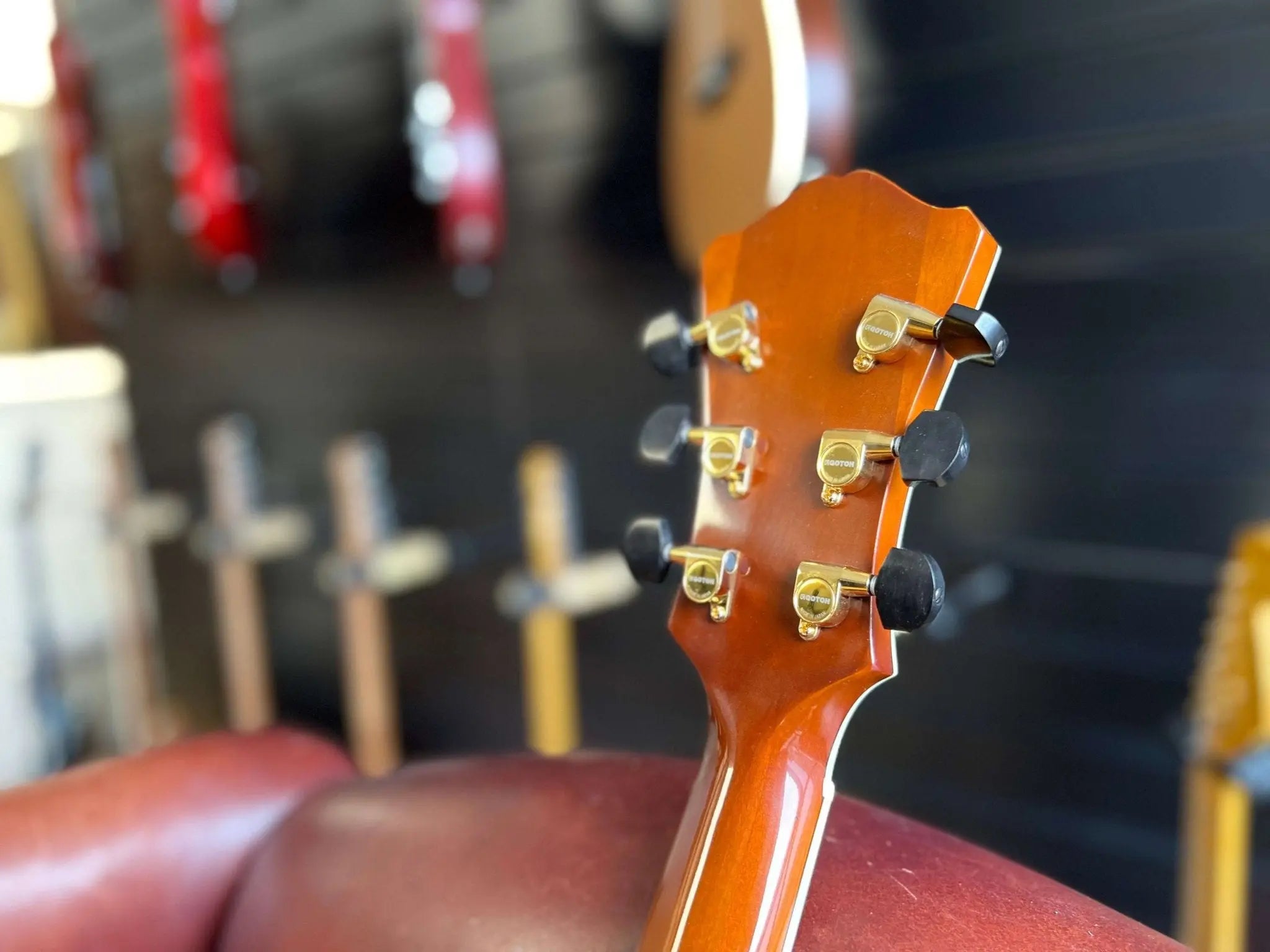 Eastman AR805CE GB Arch Top Semi Acoustic Guitar (Price inc. Custom Pro Setup Package) - Richards Guitars Of Stratford Upon Avon