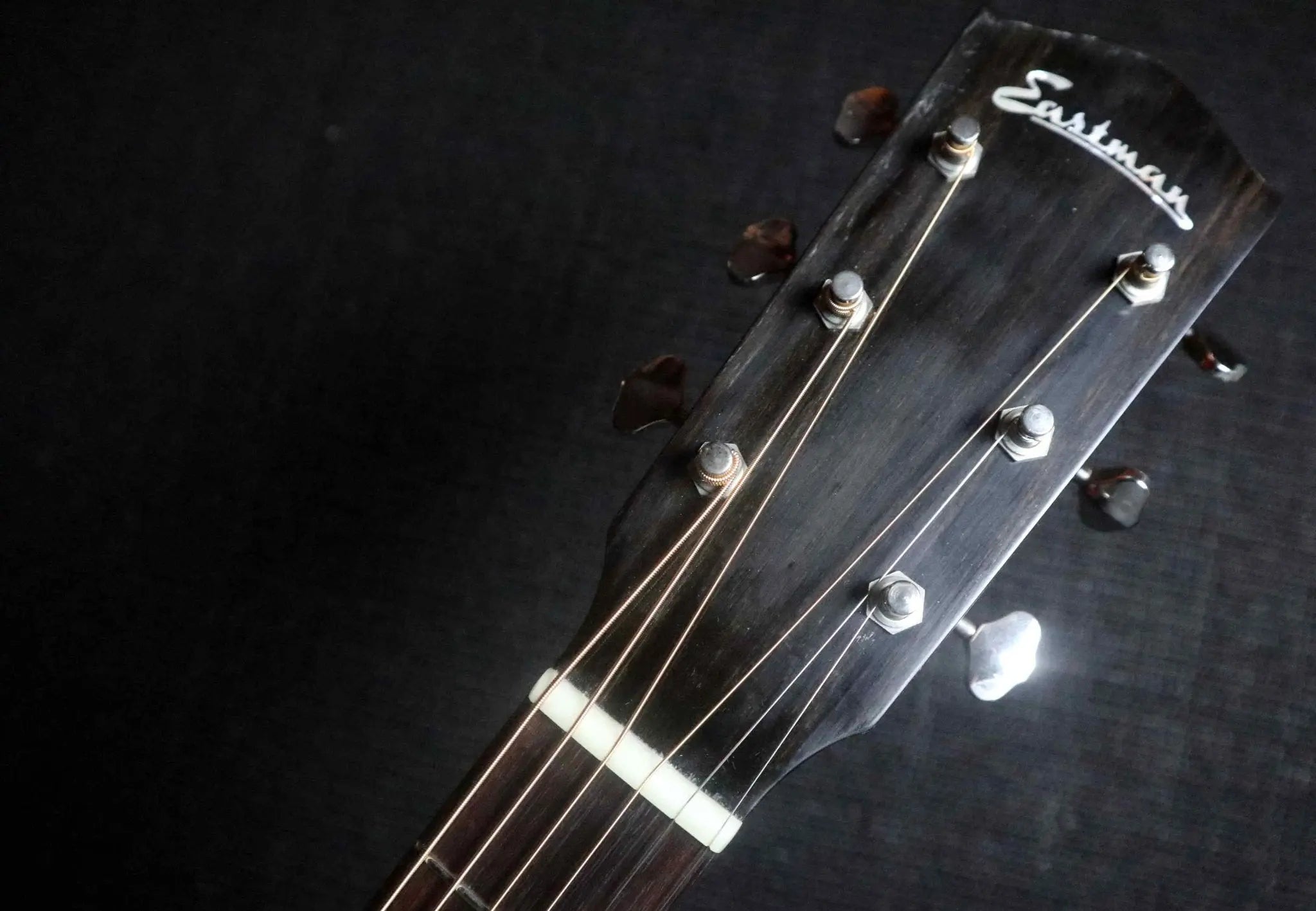 Eastman E10 SS/V Acoustic Guitar (Price inc. Custom Pro Setup Package) - Richards Guitars Of Stratford Upon Avon