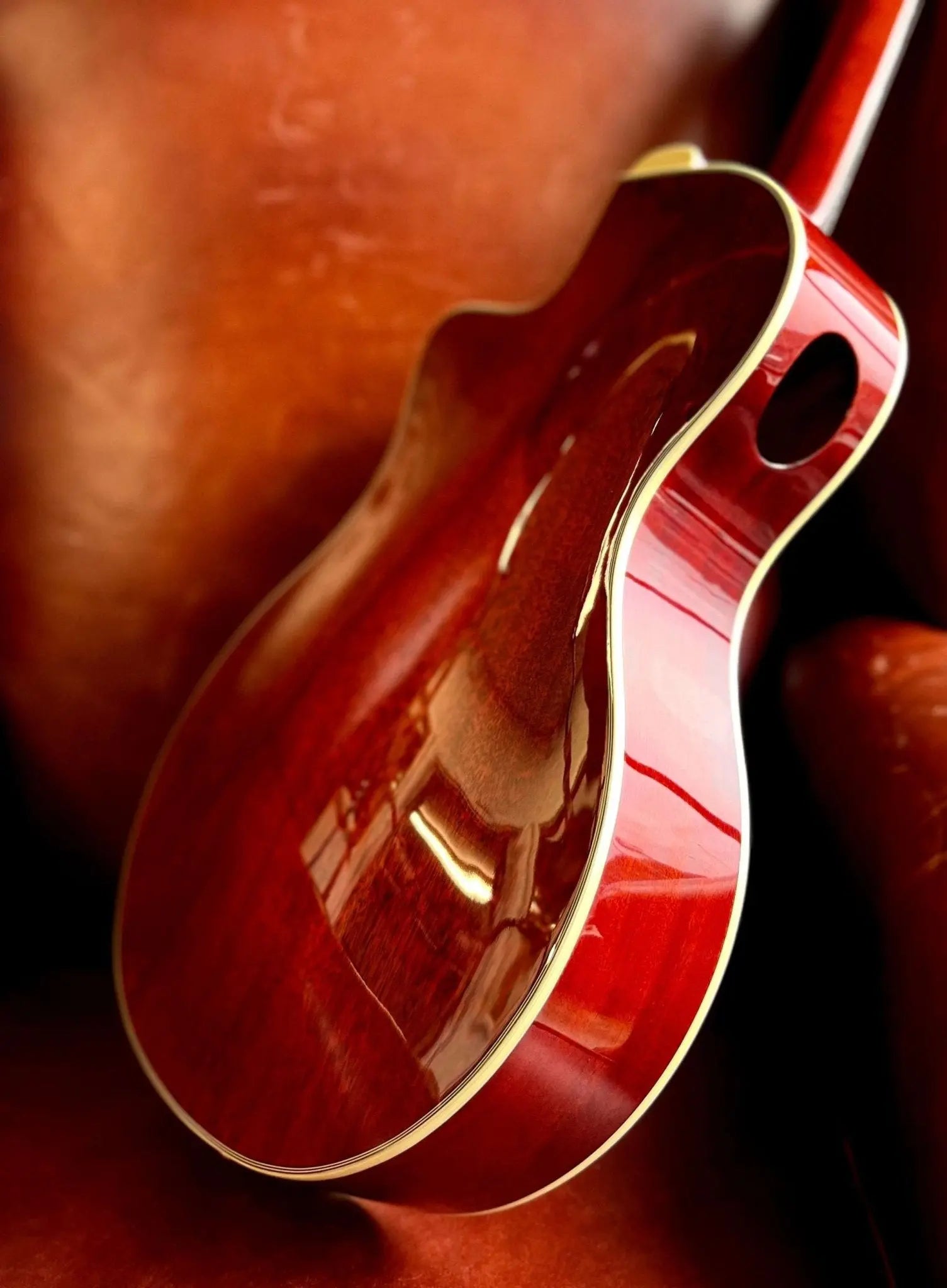 Eastman FV680CE - SB FRANK VIGNOLA MODEL (Price inc. Custom Pro Setup Package) - Richards Guitars Of Stratford Upon Avon