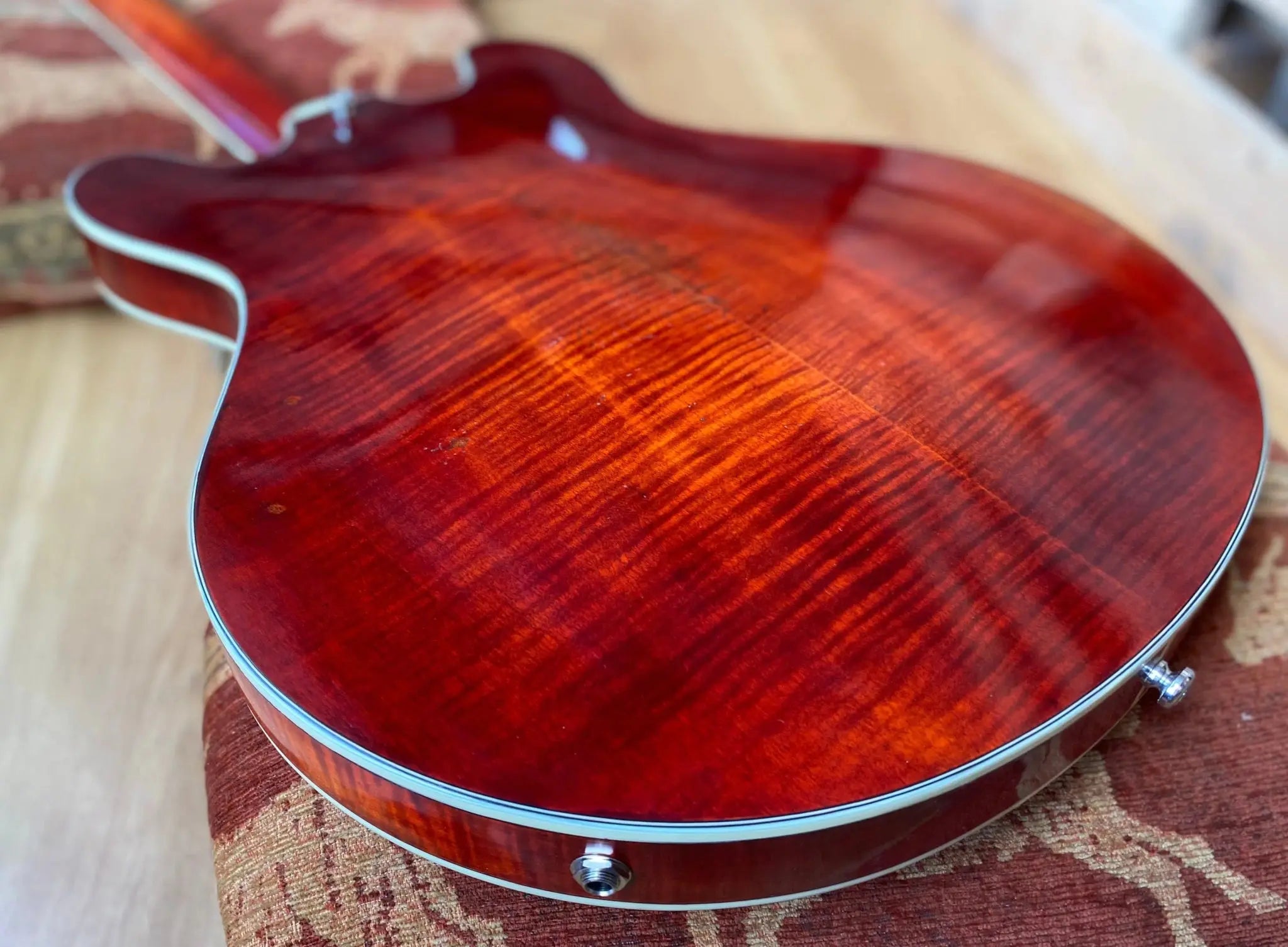 Eastman T59/v Classic (Price inc. Custom Pro Setup Package) - Richards Guitars Of Stratford Upon Avon