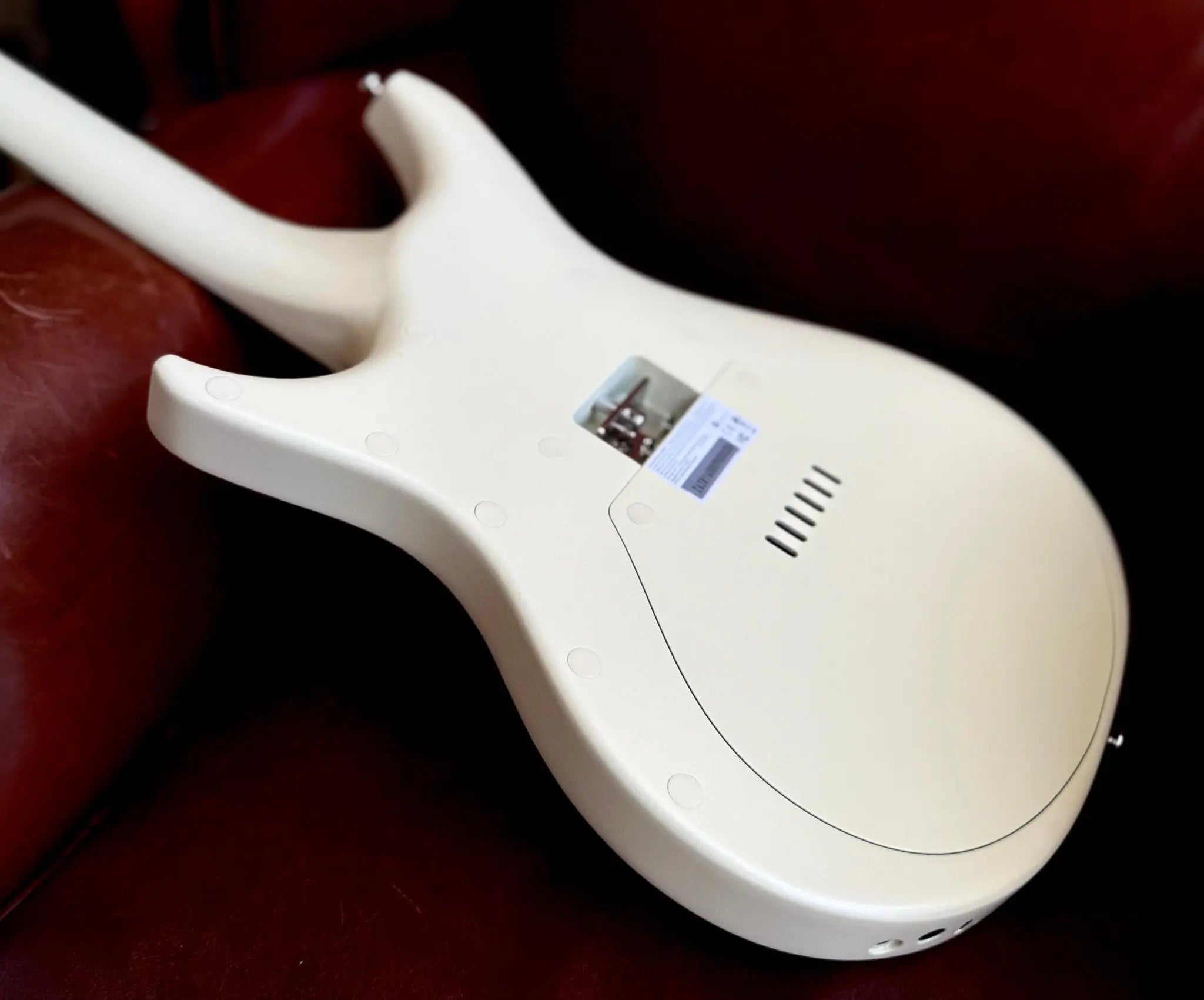 Enya Inspire Electric Smart Guitar in White - Richards Guitars Of Stratford Upon Avon