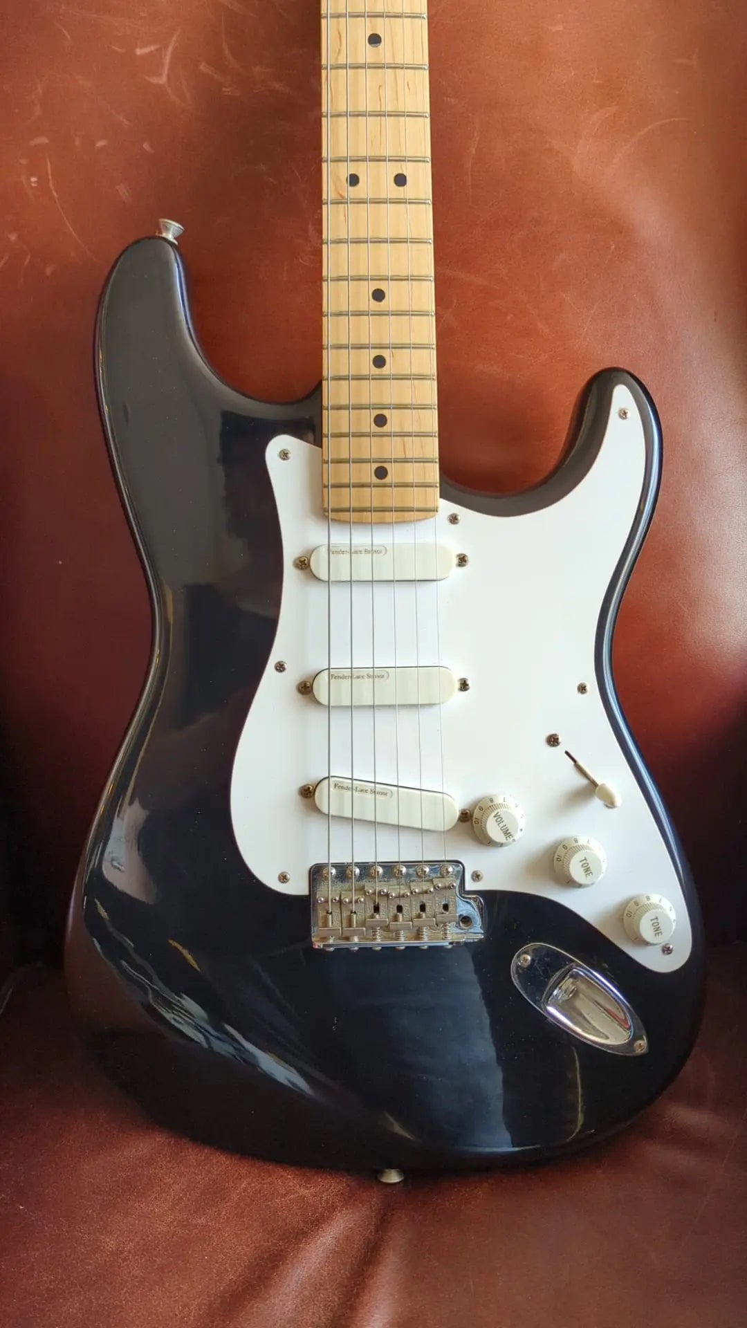 Fender Eric Clapton Signature "Blackie" Stratocaster 1993 (Used) - Richards Guitars Of Stratford Upon Avon