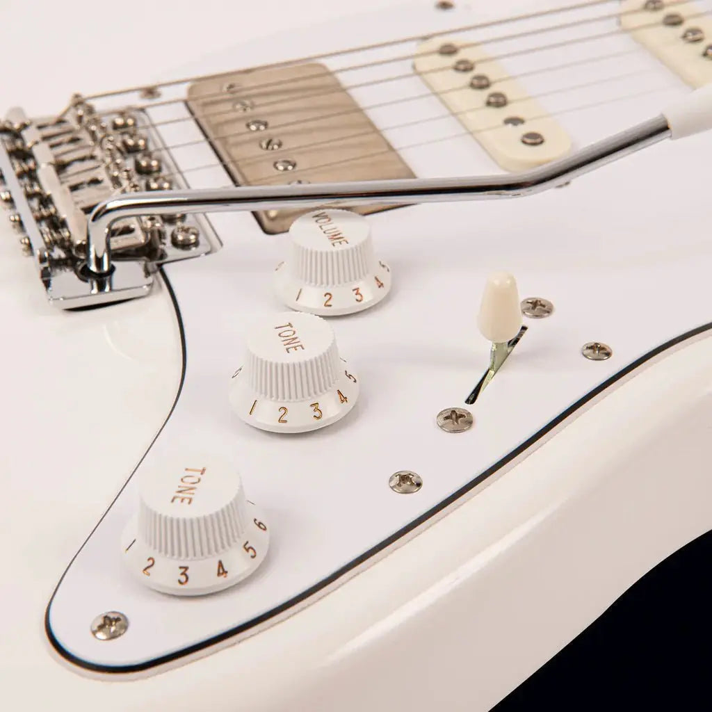 FRET KING CORONA CLASSIC GUITAR - ARCTIC WHITE (Includes Our £85 Pro Setup Free) - Richards Guitars Of Stratford Upon Avon
