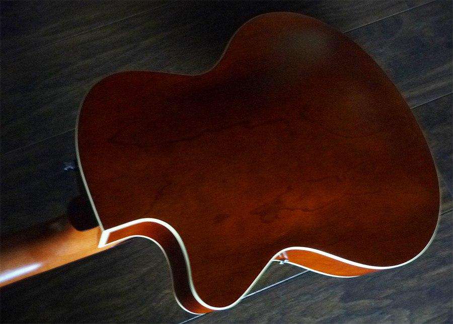 GODIN 5th Avenue CW Kingpin II Cognac Burst - Richards Guitars Of Stratford Upon Avon