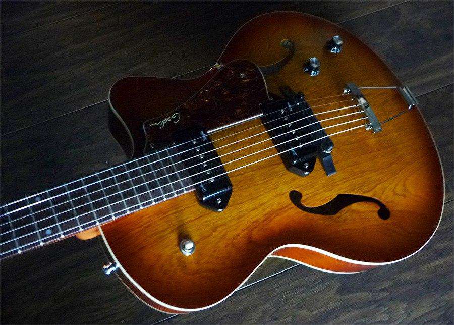 GODIN 5th Avenue CW Kingpin II Cognac Burst - Richards Guitars Of Stratford Upon Avon