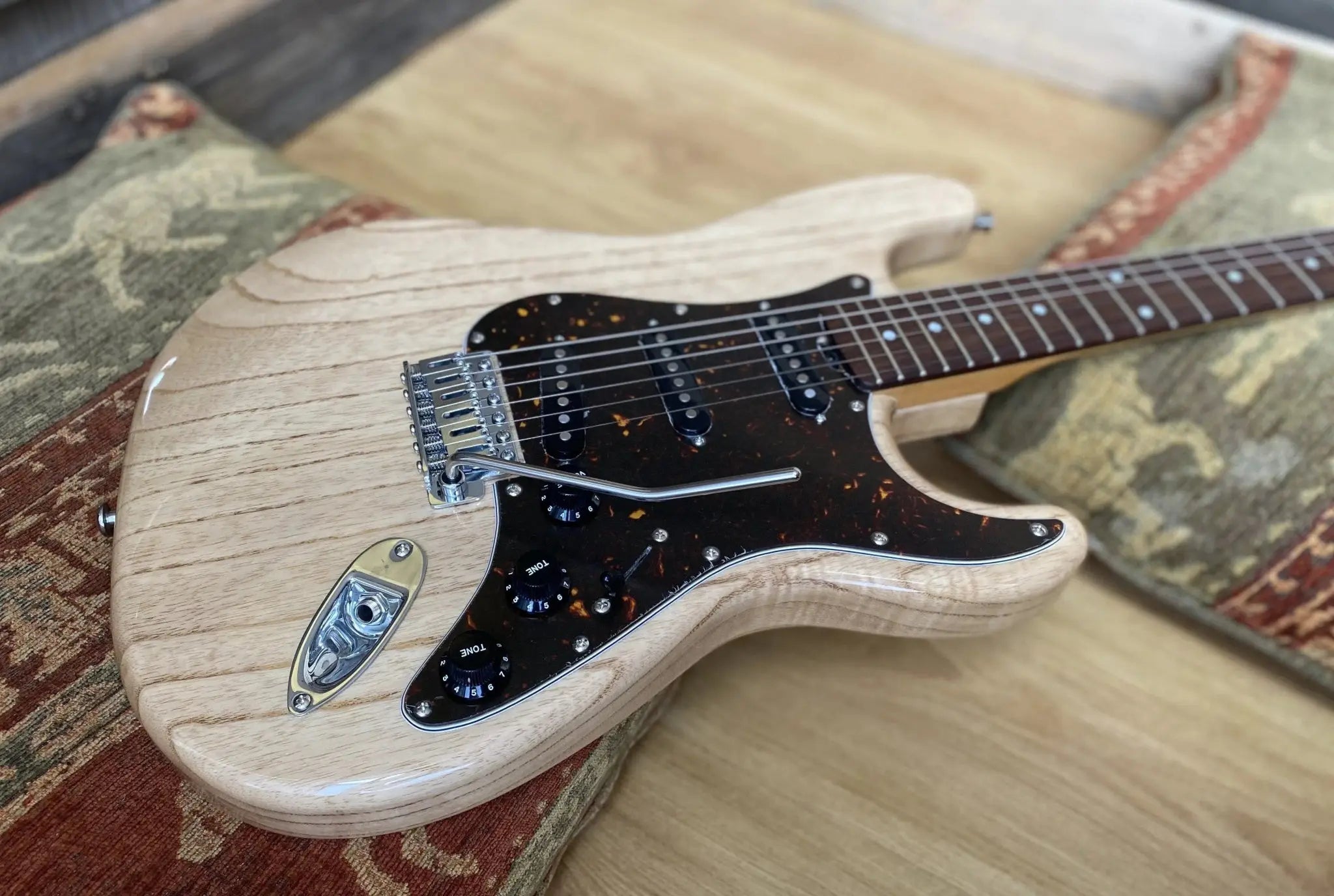 Gordon Smith Classic S Natural Swamp Ash Custom SN: 20149 - Richards Guitars Of Stratford Upon Avon