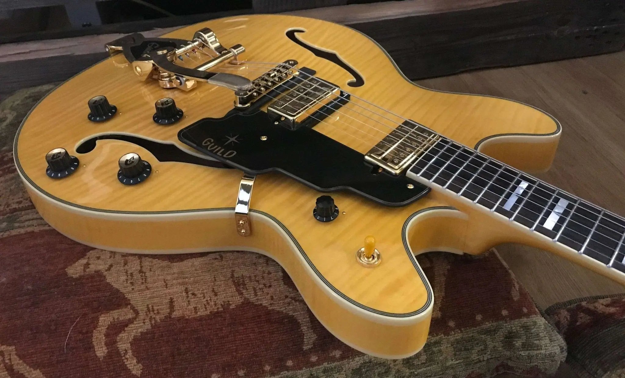 Guild STARFIRE VI FLAME MAPLE - Richards Guitars Of Stratford Upon Avon