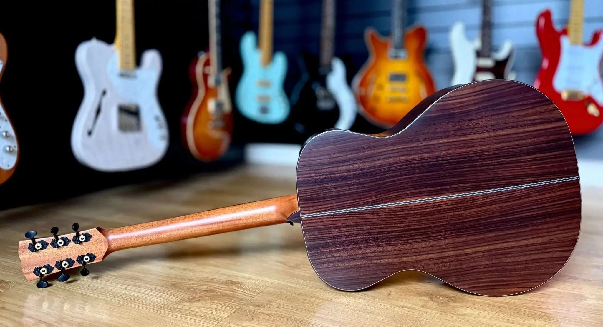 Kremona R35E - Richards Guitars Of Stratford Upon Avon