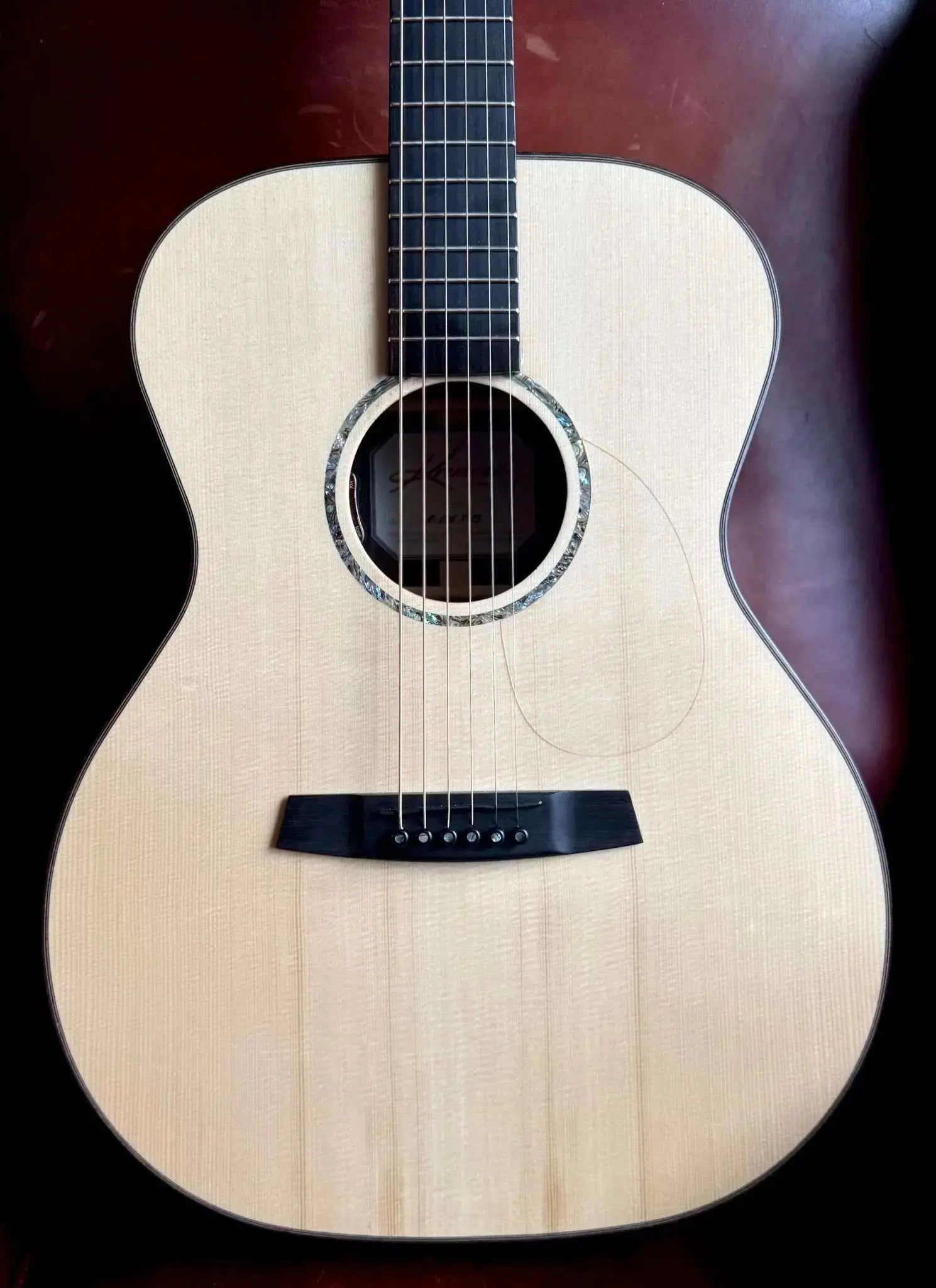 Kremona R35E - Richards Guitars Of Stratford Upon Avon