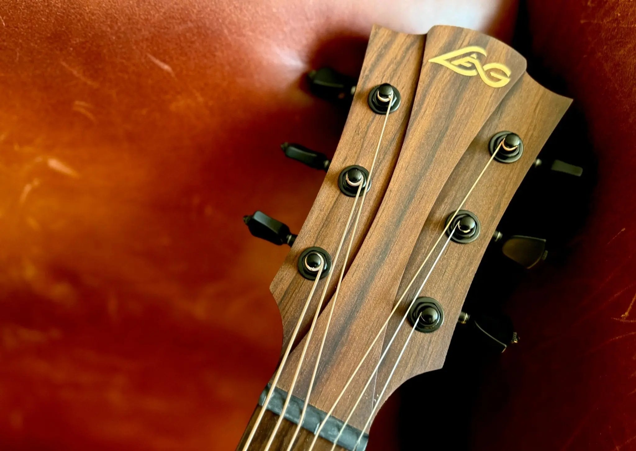 LAG TRAMONTANE 118 T118ACE AUDITORIUM CUTAWAY ELECTRO - Richards Guitars Of Stratford Upon Avon