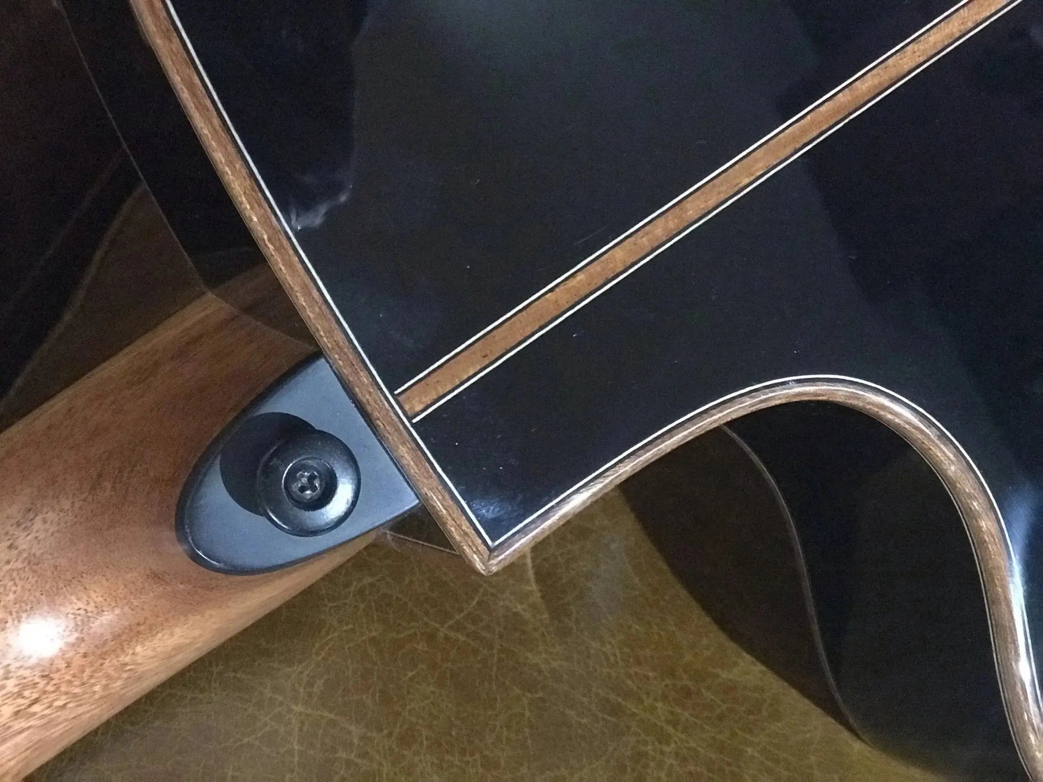 LAG TRAMONTANE 118 T118ASCE - BLK AUDITORIUM SLIM CUTAWAY ELECTRO BLACK - Richards Guitars Of Stratford Upon Avon