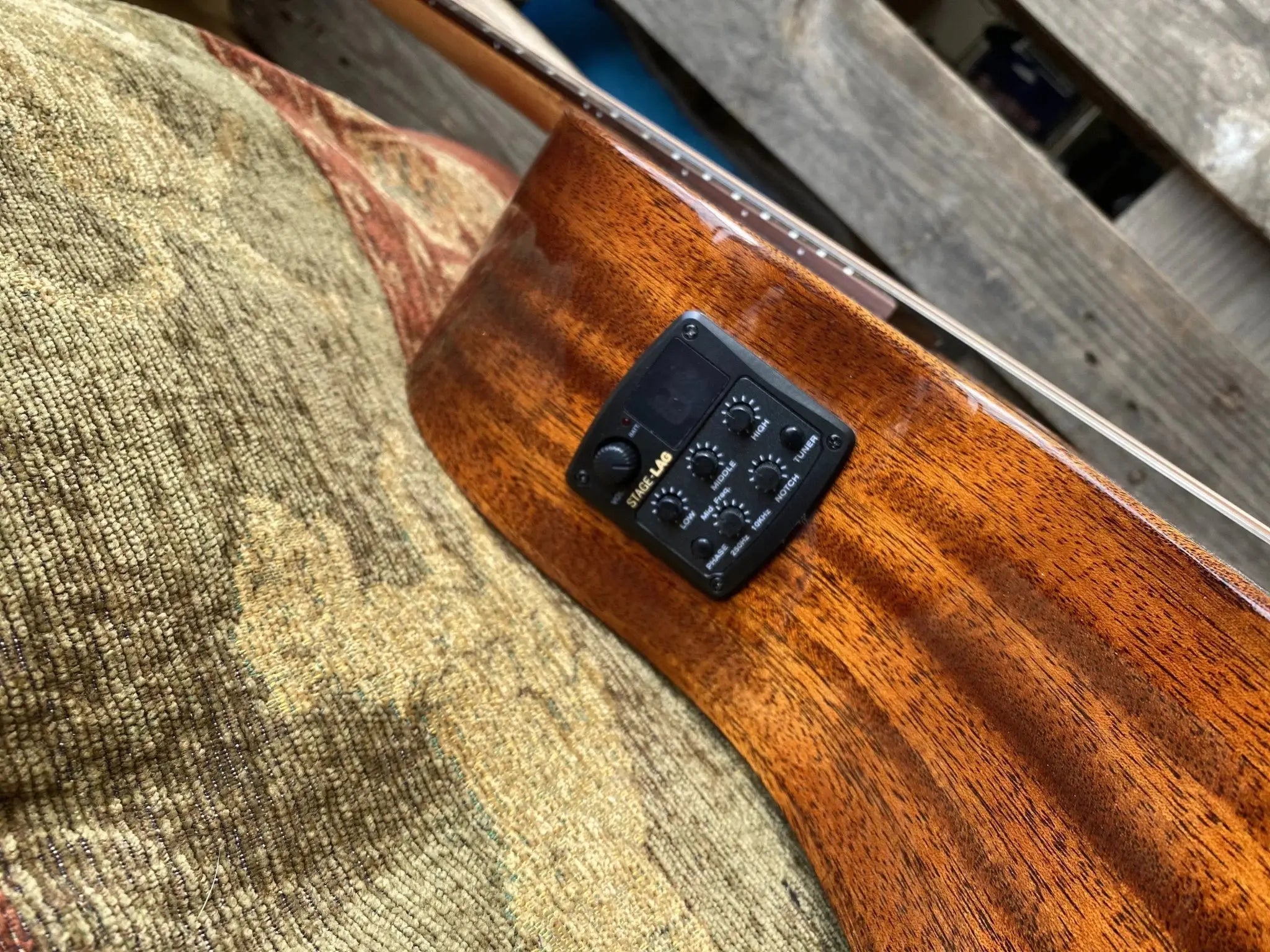 LAG TRAMONTANE 98 T98ACE AUDITORIUM, CUTAWAY, ELECTRO - Richards Guitars Of Stratford Upon Avon