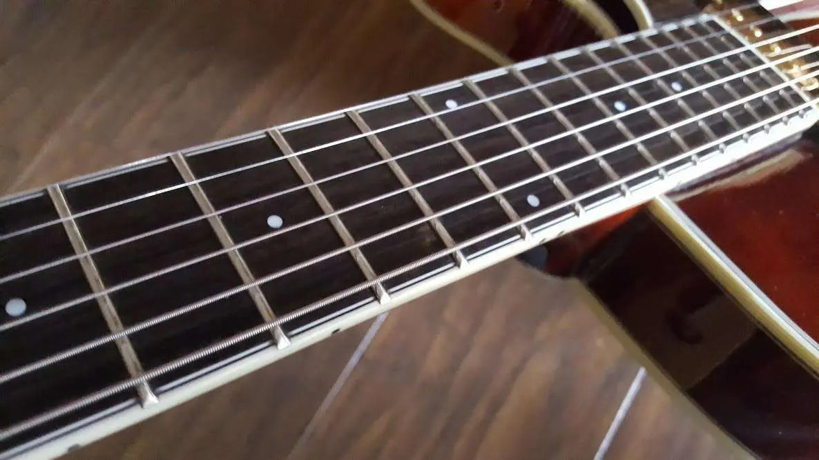 T146SM Classic (Price inc. Custom Pro Setup Package) - Richards Guitars Of Stratford Upon Avon