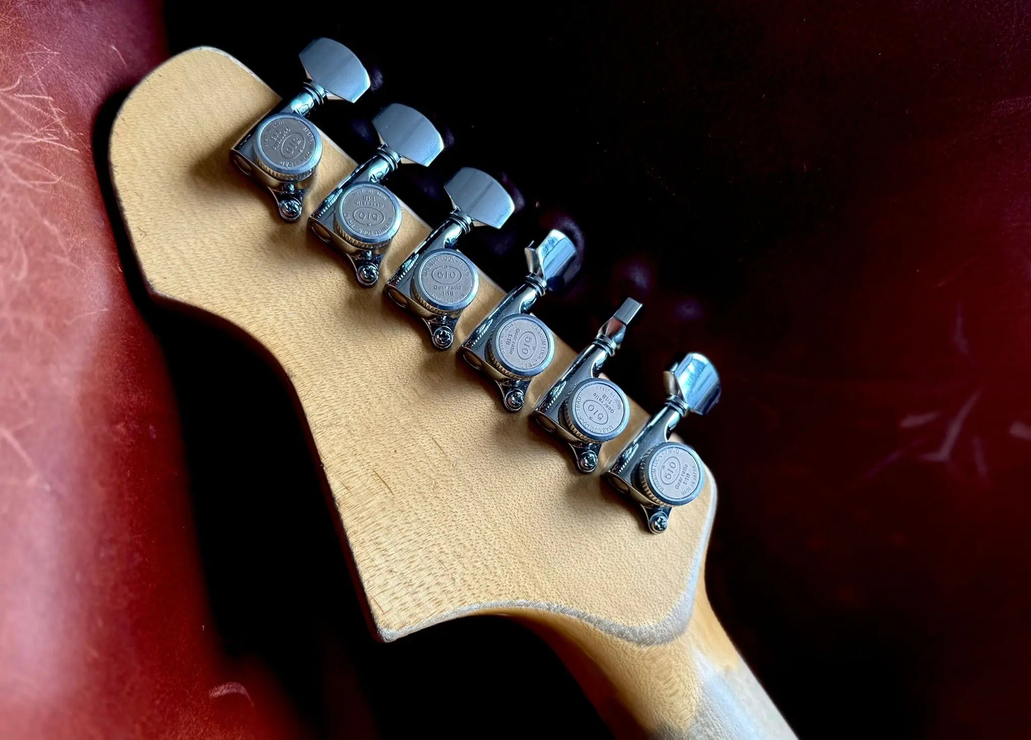 Valiant Jupiter Distressed Mola Pink - Richards Guitars Of Stratford Upon Avon