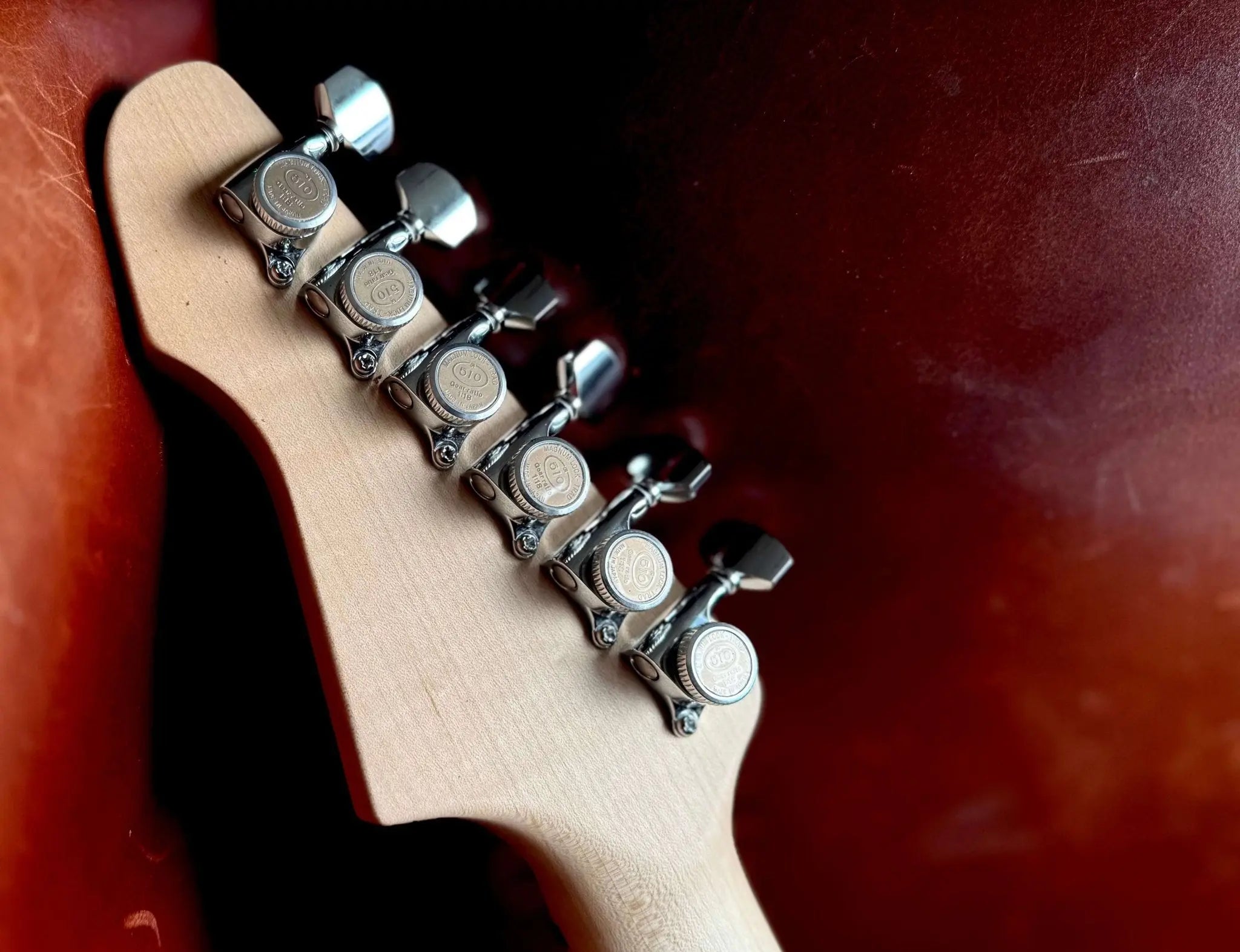 Valiant Mercury Copper With Stainless Steel Frets Upgdrade - Richards Guitars Of Stratford Upon Avon