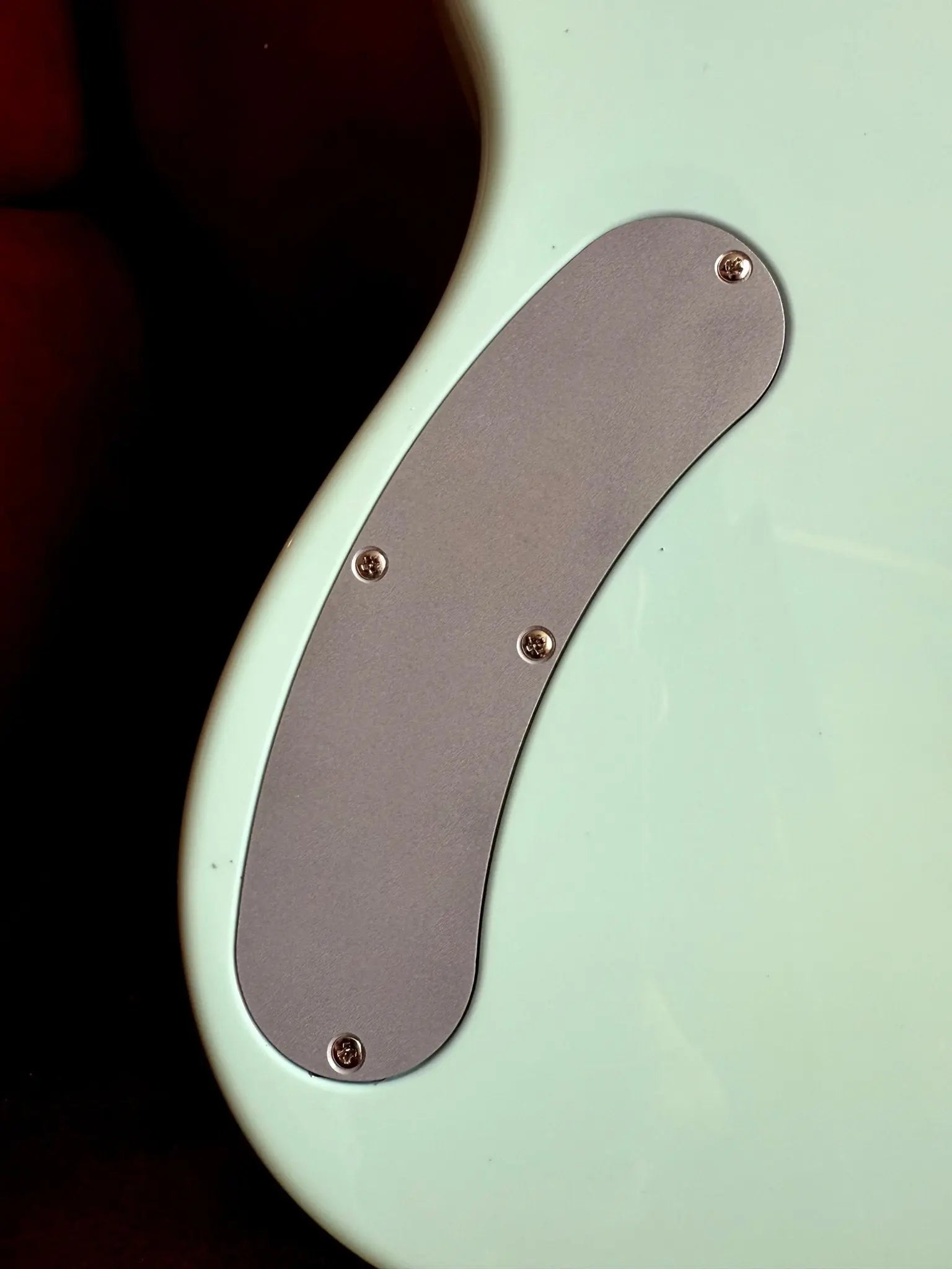 Valiant Mini Bass - Richards Guitars Of Stratford Upon Avon