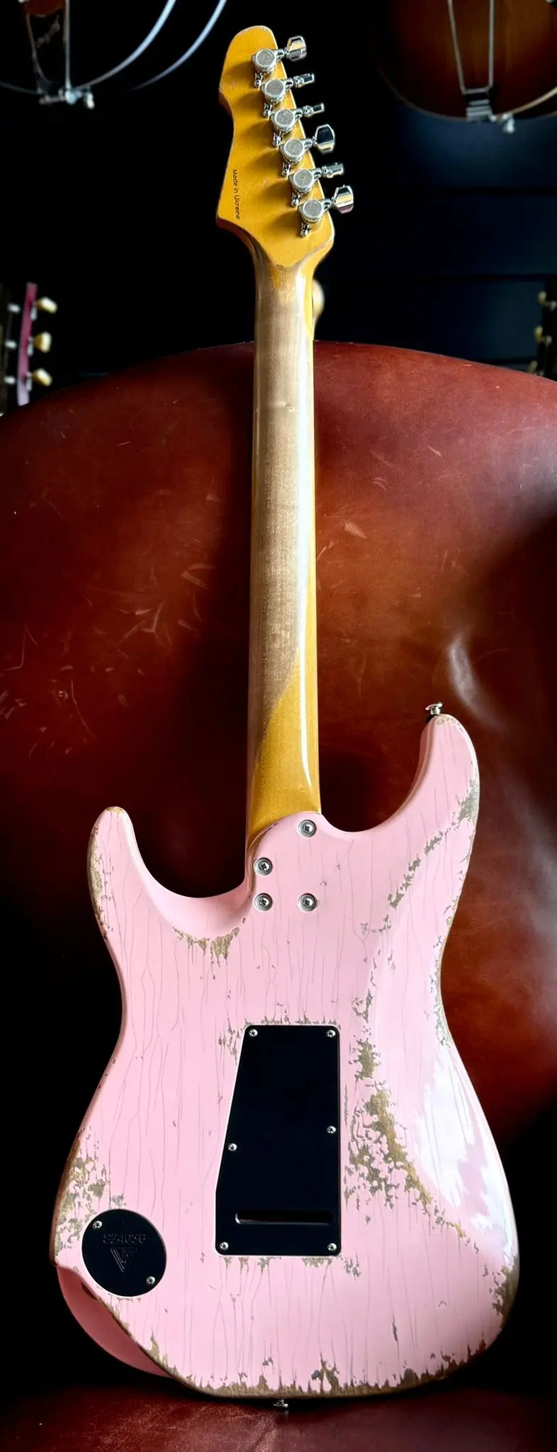 Valiant Soothsayer Distressed Mola Pink - Richards Guitars Of Stratford Upon Avon