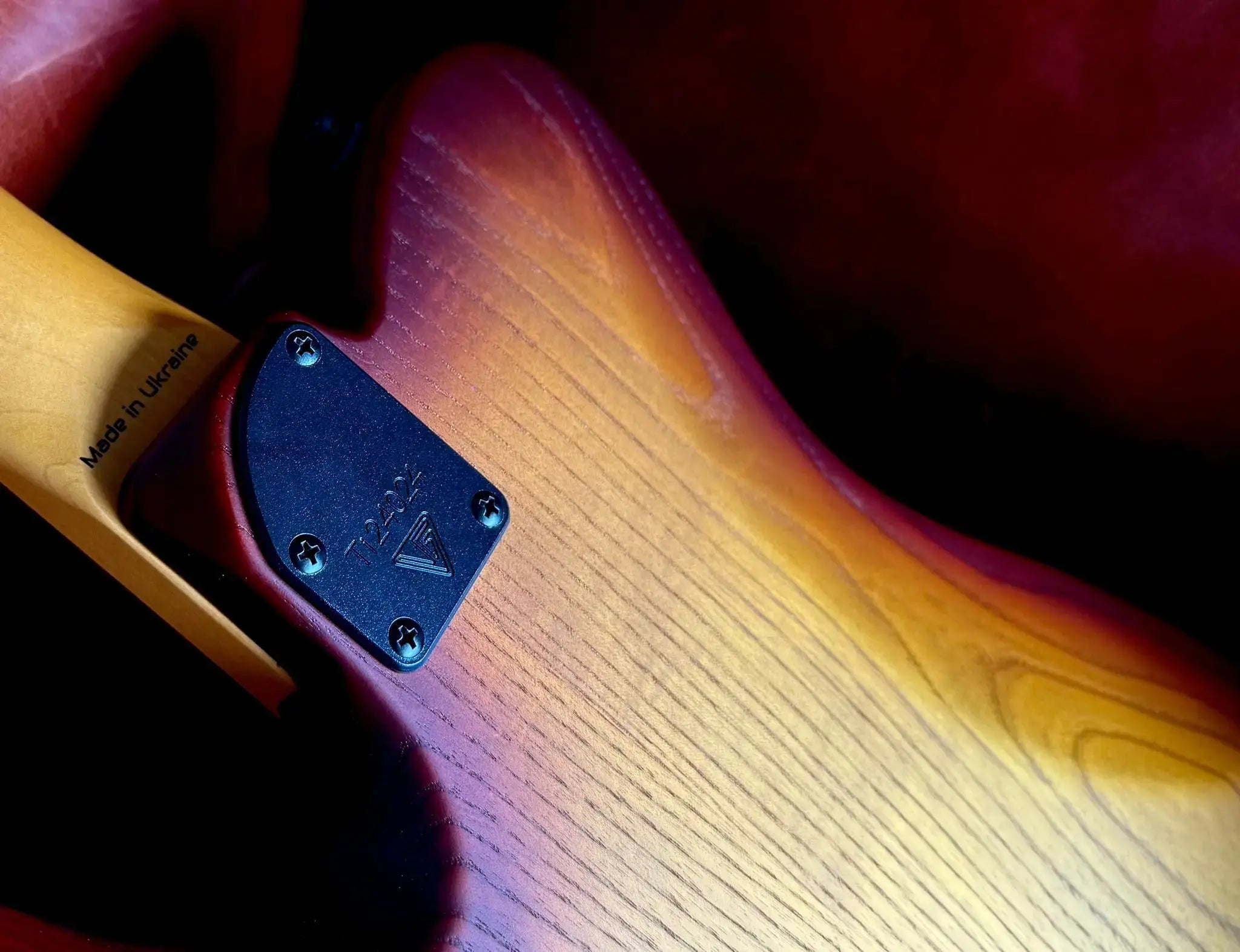 Valiant Titan Sunburst With Stainless Steel Frets Upgrade - Richards Guitars Of Stratford Upon Avon