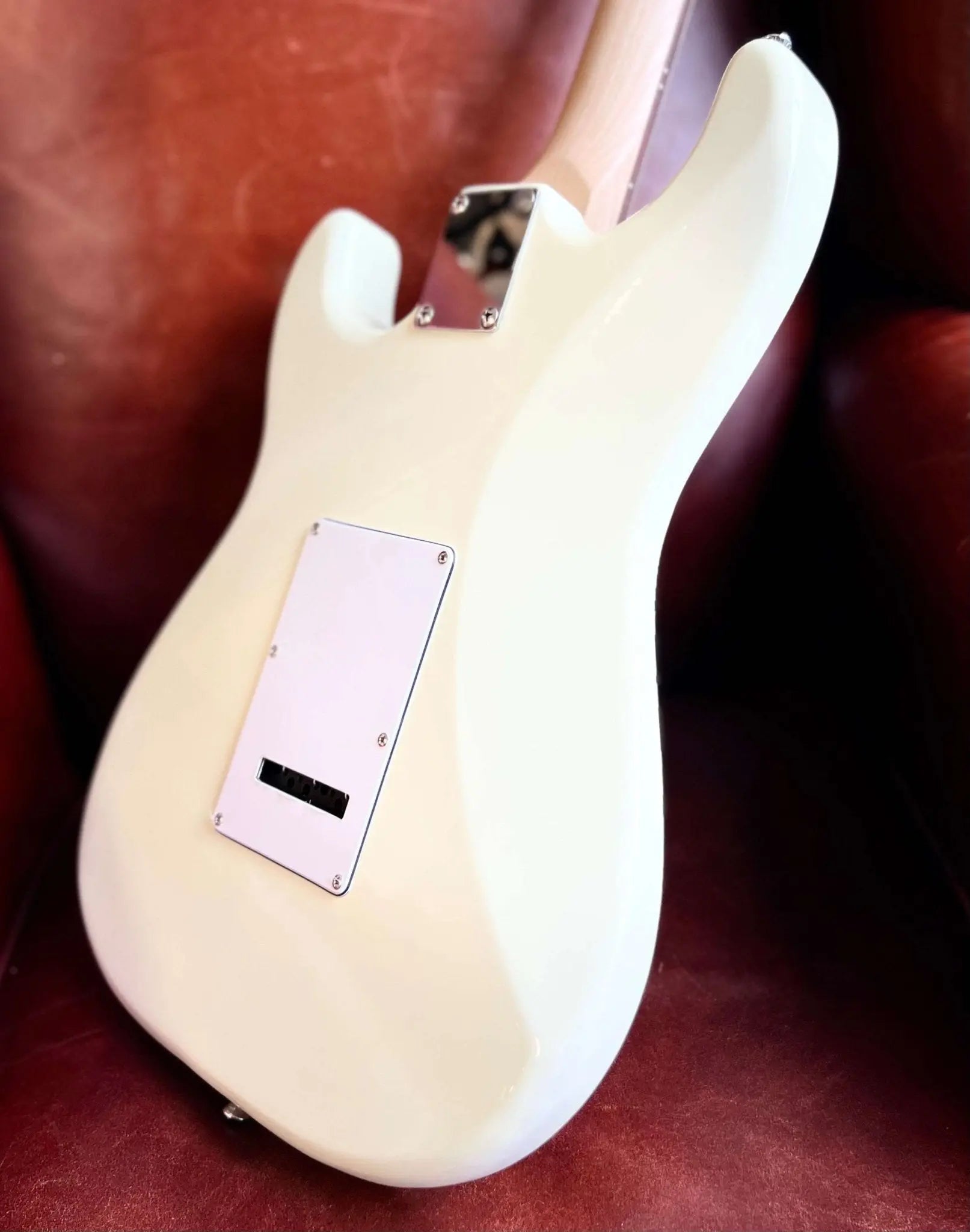 Vintage V6VW ReIssued Electric Guitar ~ Vintage White - Richards Guitars Of Stratford Upon Avon