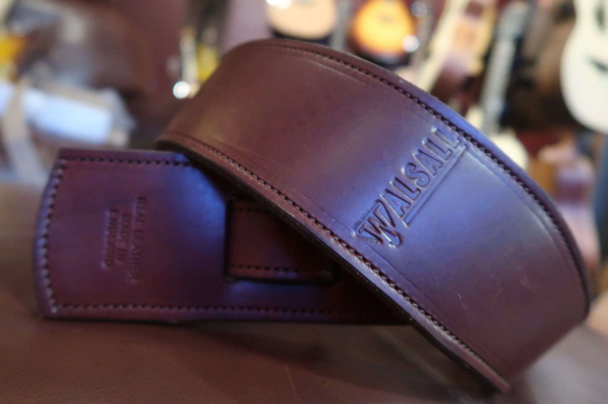 Walsall Limited Edition Italian Dakota Leather Guitar Strap - Richards Guitars Of Stratford Upon Avon