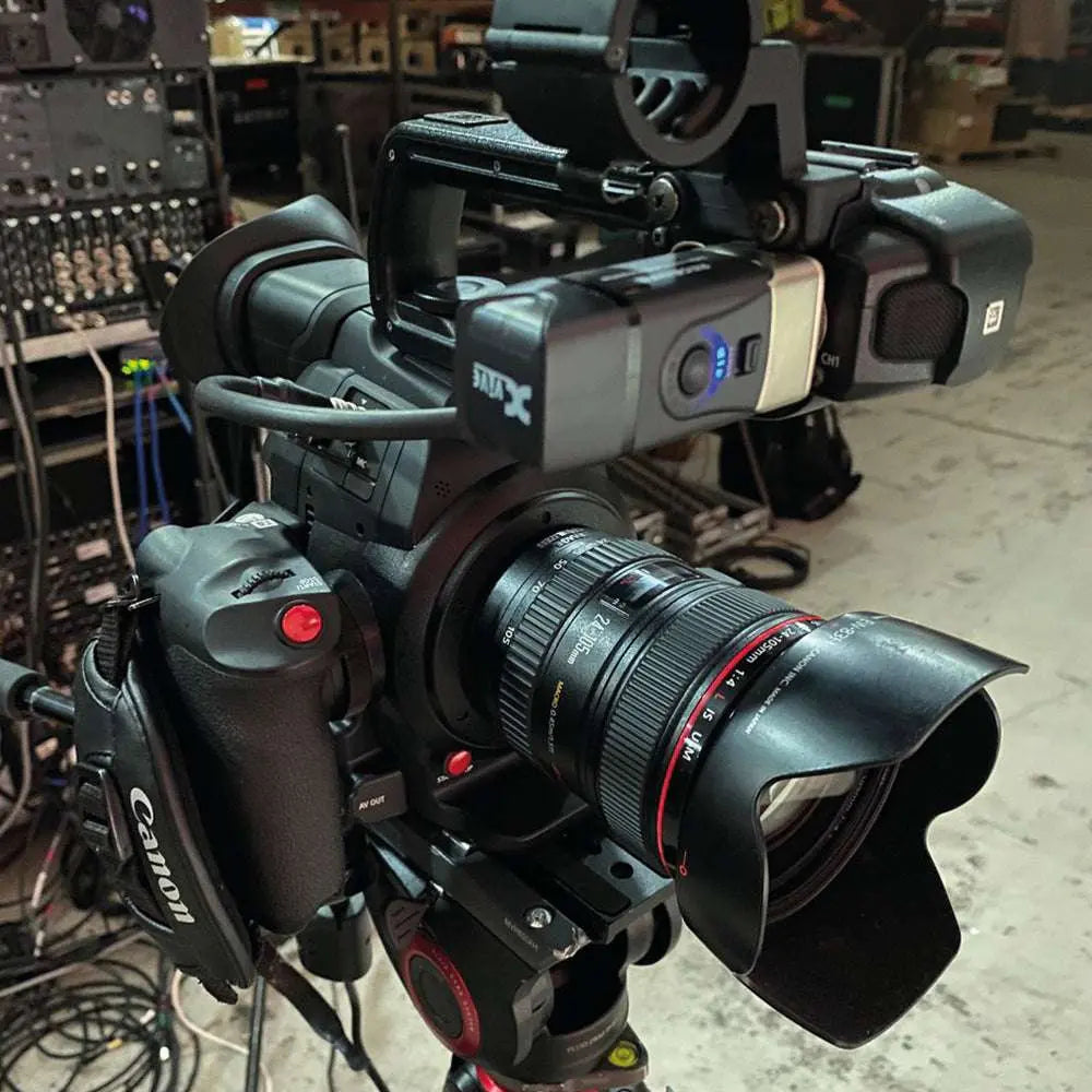 Xvive Microphone Wireless System - Richards Guitars Of Stratford Upon Avon