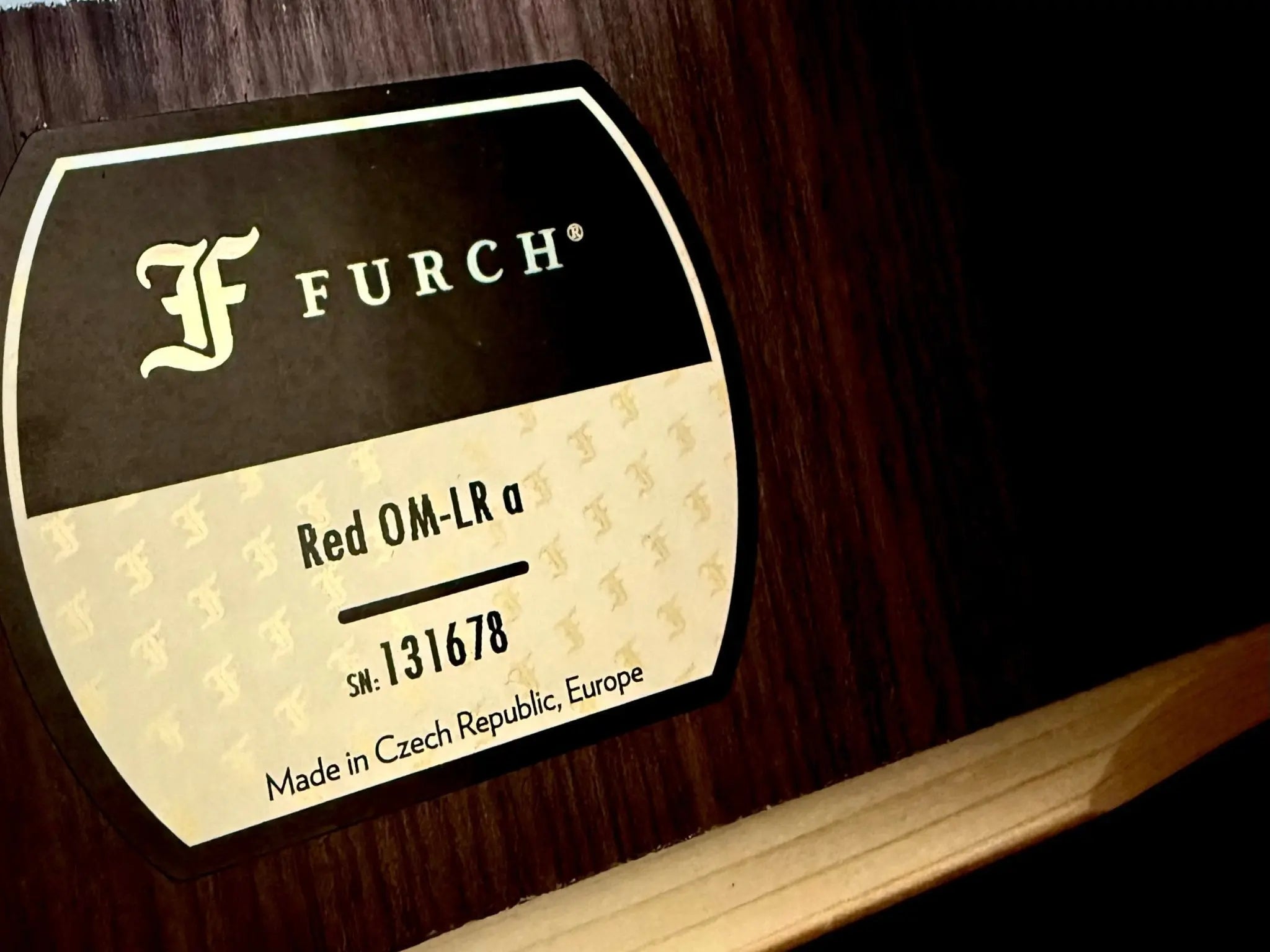 Guitar Brands - Richards Guitars Of Stratford Upon Avon