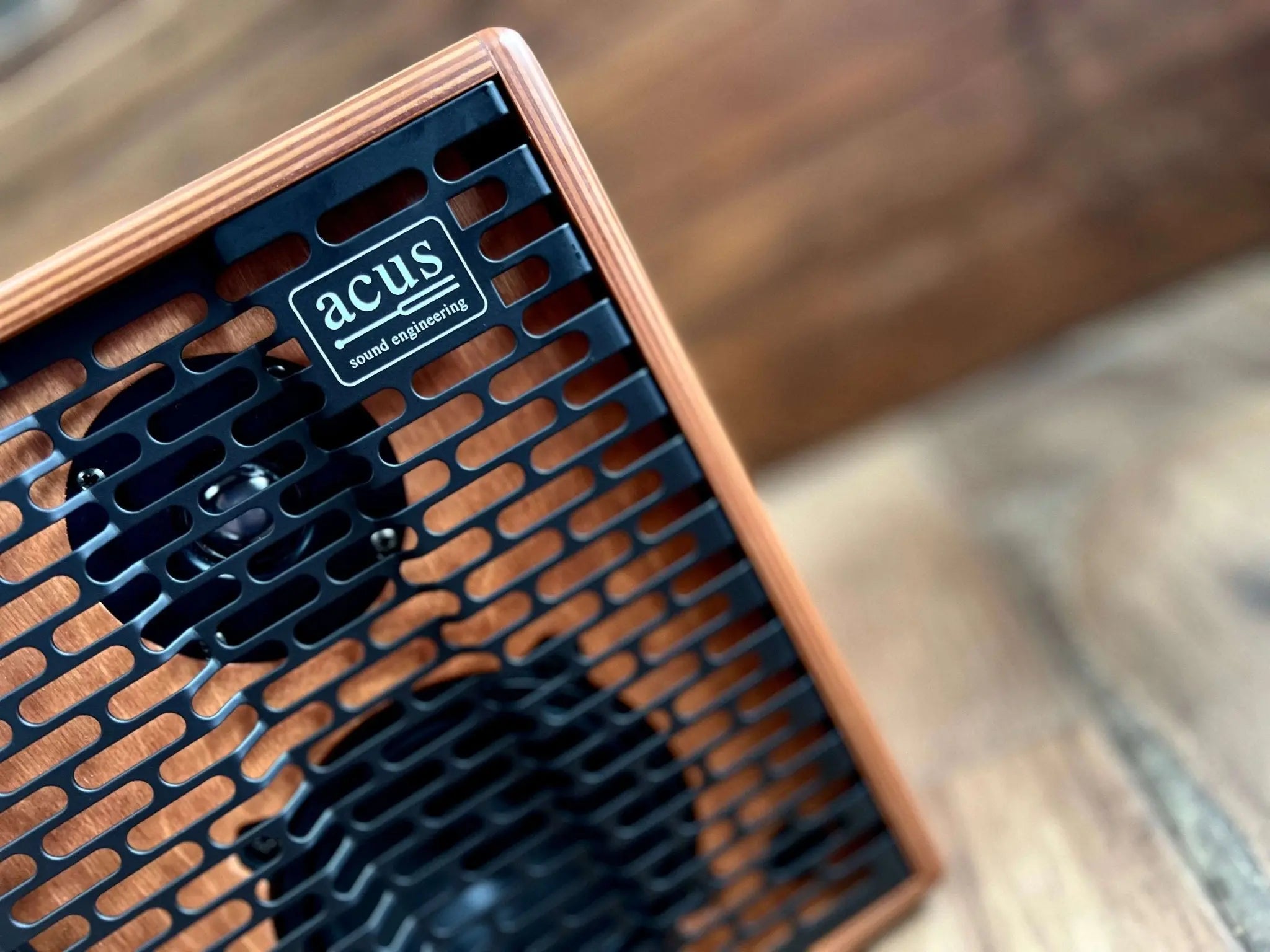 ACUS ONEFORSTRINGS 5 FERDI Wood - Richards Guitars Of Stratford Upon Avon