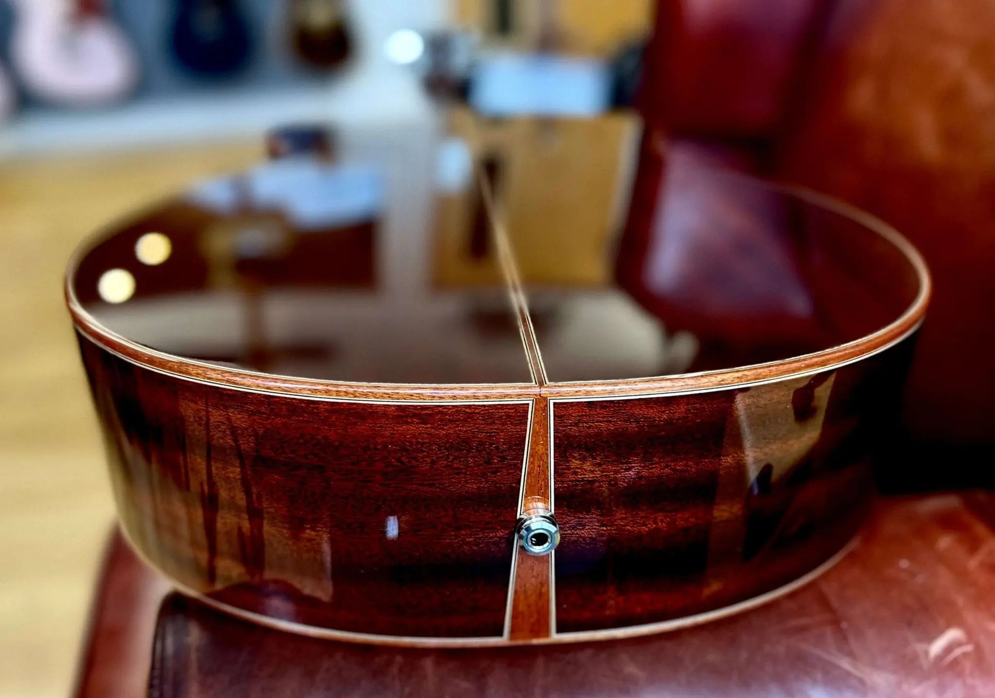 Auden Austin Mahogany Cutaway - Richards Guitars Of Stratford Upon Avon