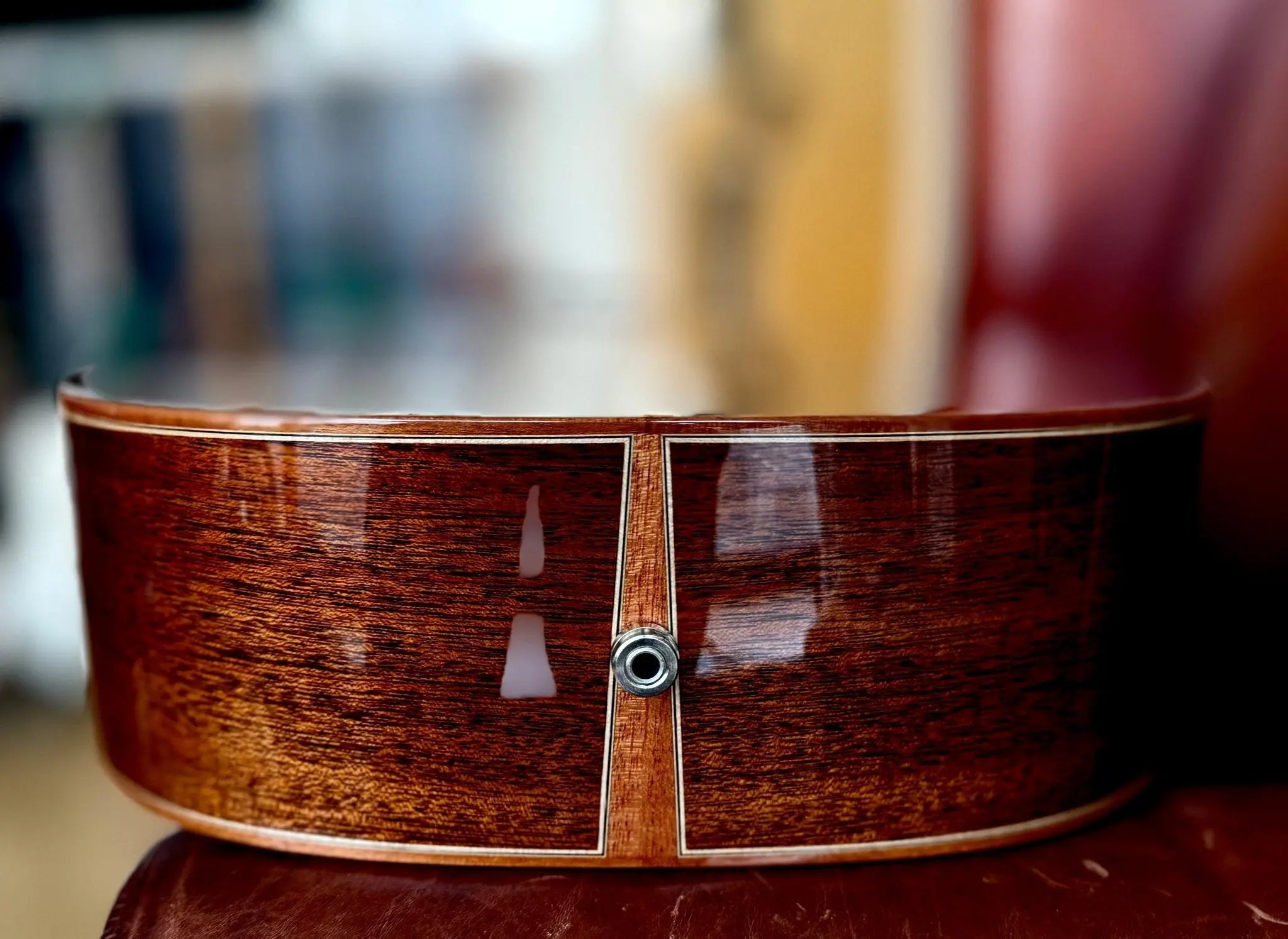 AUDEN MAHOGANY SERIES – EMILY ROSE FULL BODY - Richards Guitars Of Stratford Upon Avon