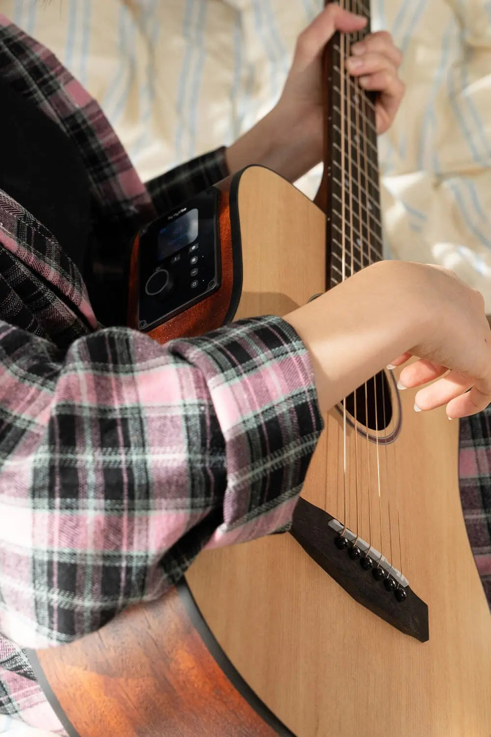 Cort EARTH - HV - GO - OP Earth Go Open Pore Smart Acoustic Guitar w'Hyvibe & Solid Spruce Top - Richards Guitars Of Stratford Upon Avon