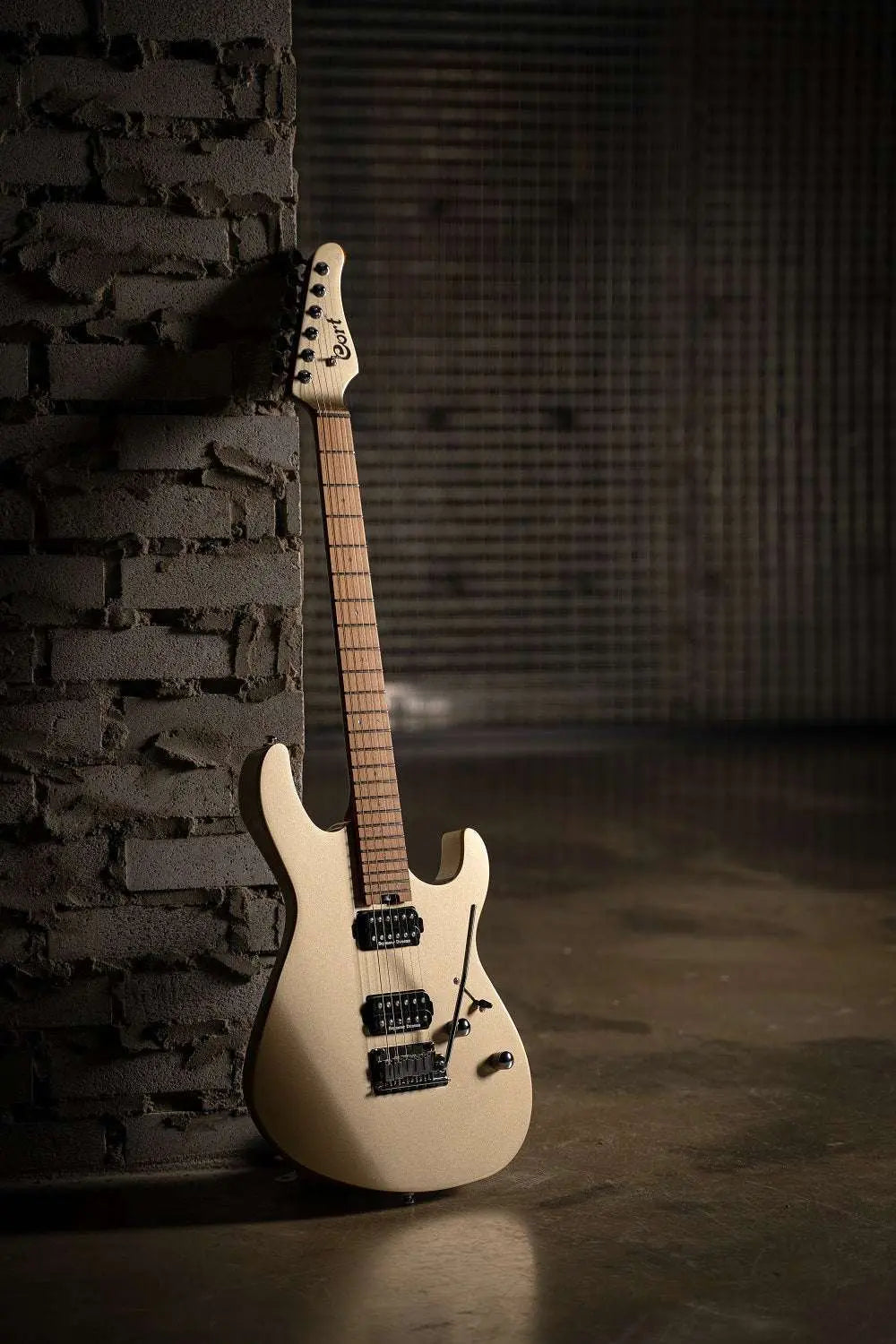 Cort G300 Pro Metallic Gold - Richards Guitars Of Stratford Upon Avon