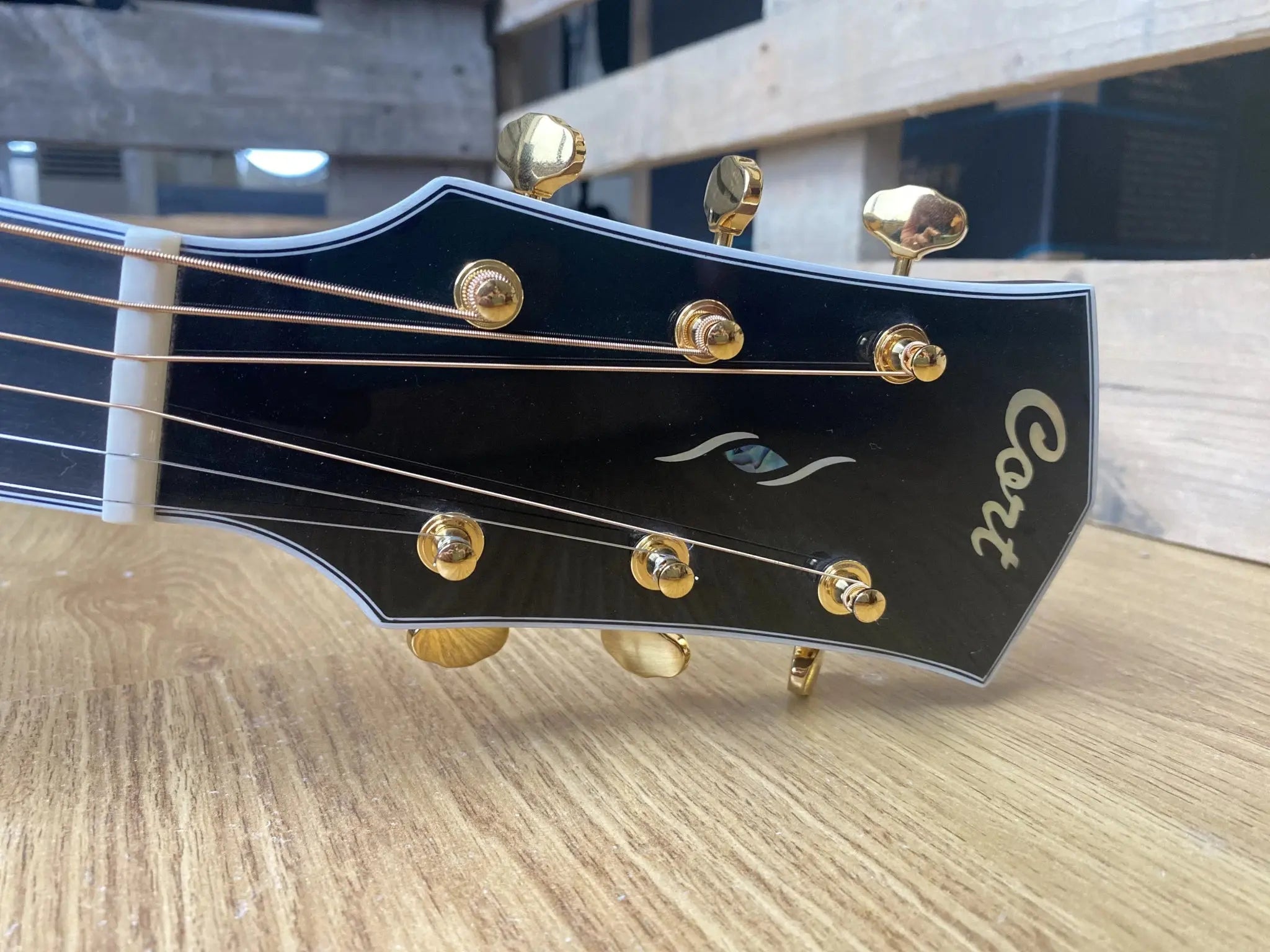 Cort Gold Electro Acoustic A8 Electro Acoustic Guitar w/case Lightburst - Richards Guitars Of Stratford Upon Avon