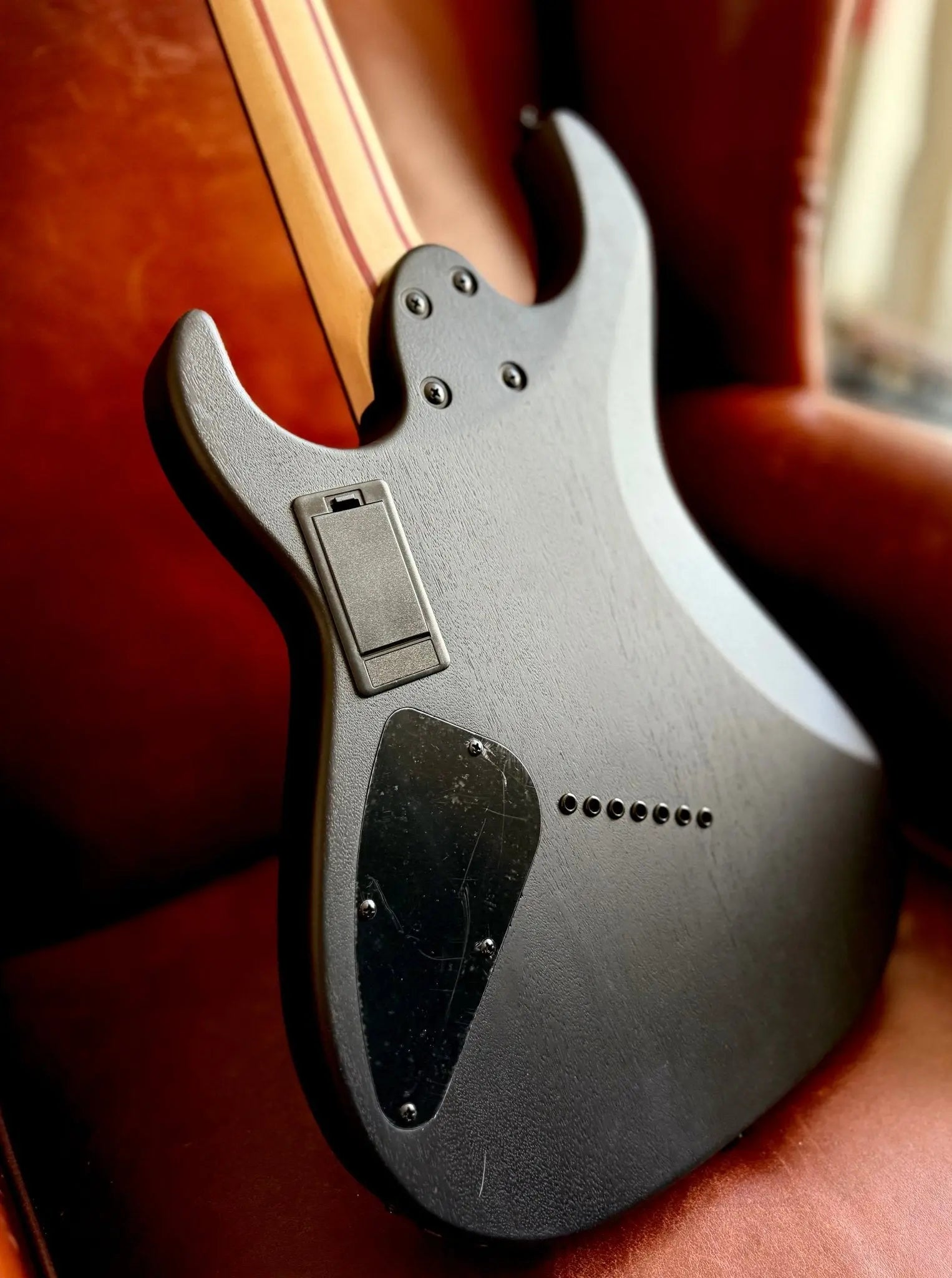 Cort KX507MS Pale Moon, Natural Black Burst - Richards Guitars Of Stratford Upon Avon