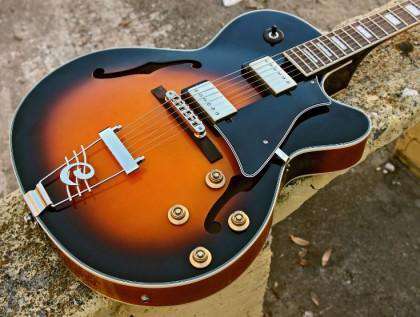 Cort Yorktown Hollowbody w/Bag Tobacco Burst - Richards Guitars Of Stratford Upon Avon