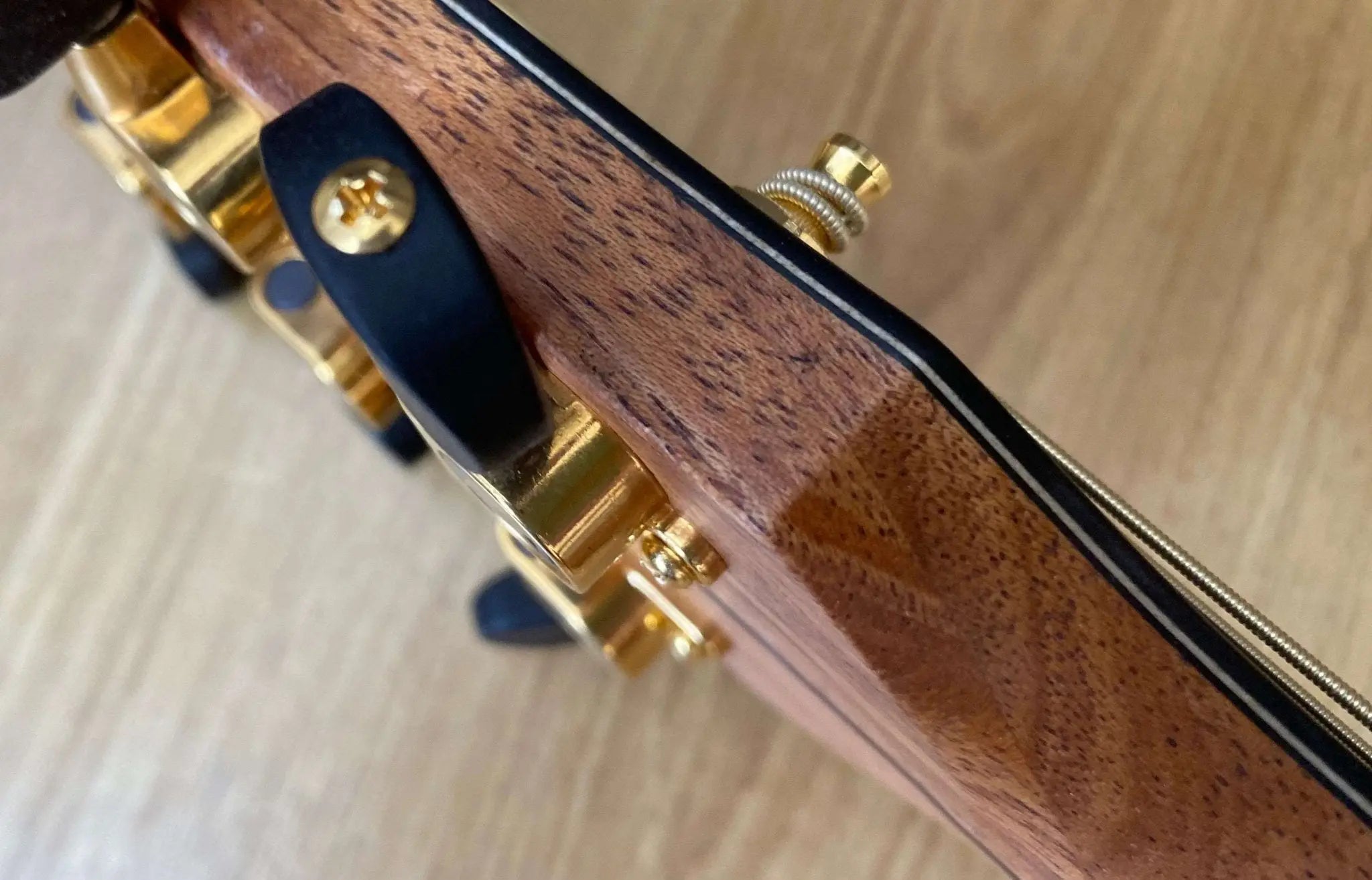 Dowina PADAUK GAC Deluxe (Torrified Swiss Moon Spruce) - Richards Guitars Of Stratford Upon Avon