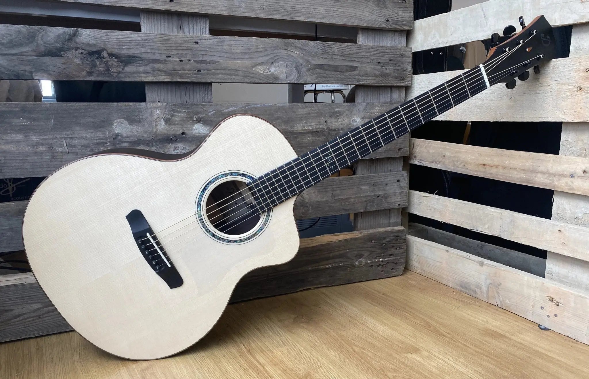 Dowina Rosewood / Maple / Rosewood Trio Plate With Dolomite Spruce Top - Richards Guitars Of Stratford Upon Avon