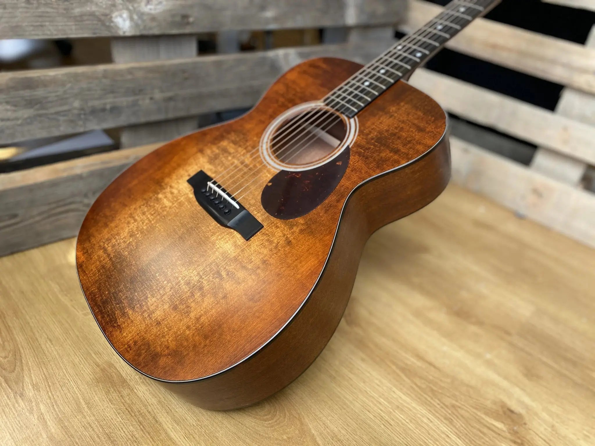 Eastman E1 OM CLASSIC Inc Premium Eastman Gigbag (Price inc. Custom Pro Setup Package) - Richards Guitars Of Stratford Upon Avon