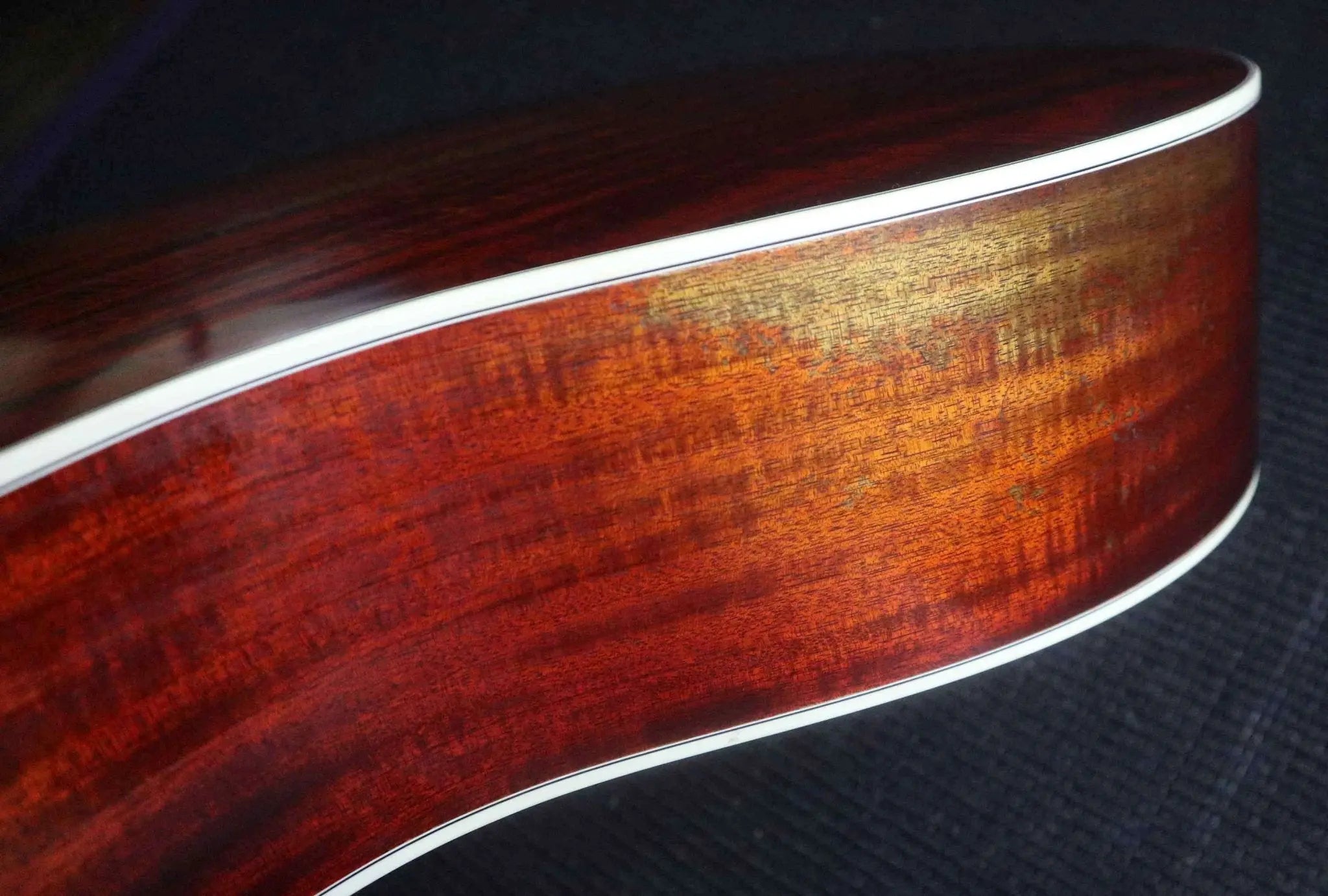 Eastman E10 SS/V Acoustic Guitar (Price inc. Custom Pro Setup Package) - Richards Guitars Of Stratford Upon Avon