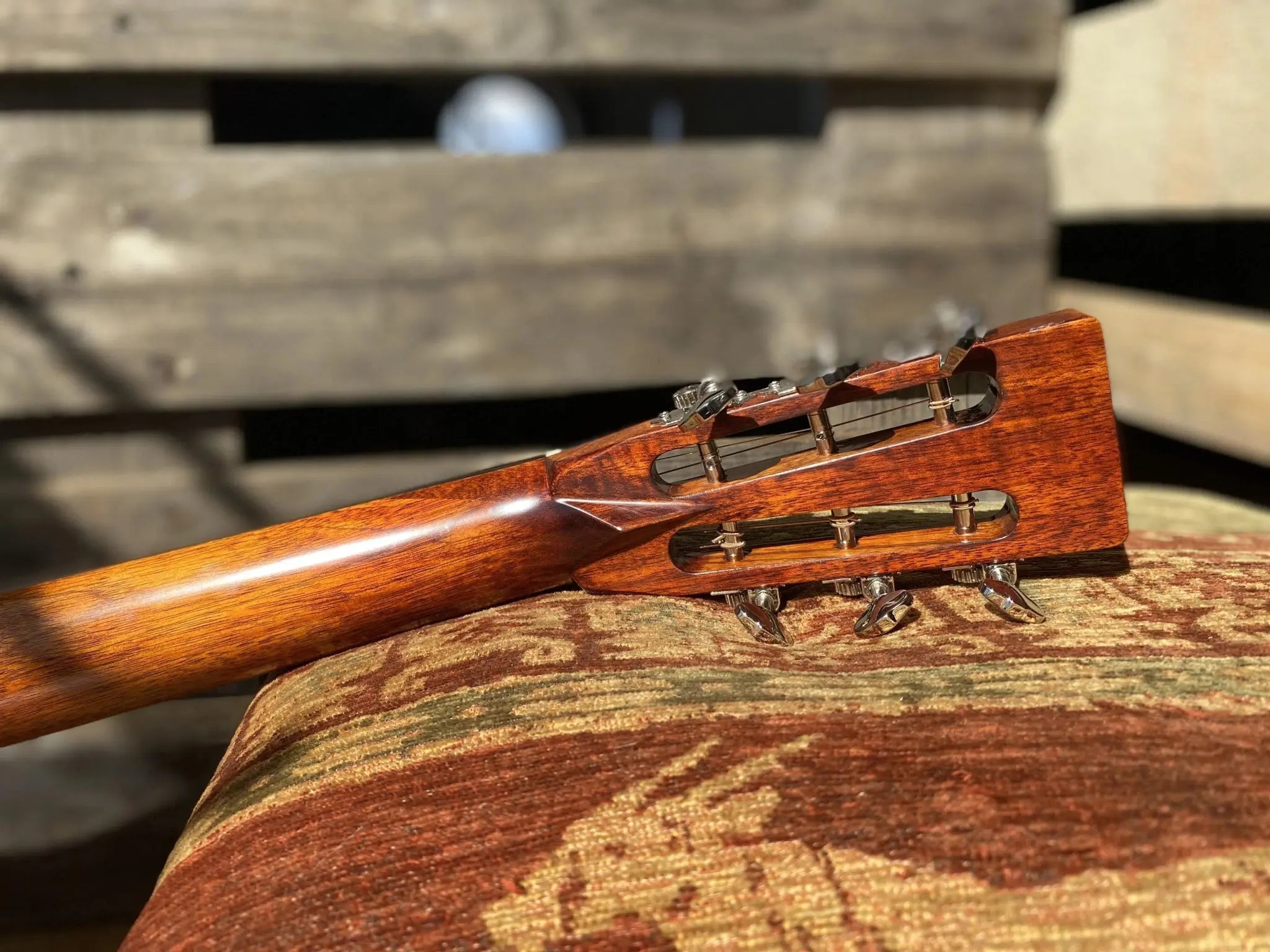 Eastman E10PL Parlour model Left handed (Price inc. Custom Pro Setup Package) - Richards Guitars Of Stratford Upon Avon