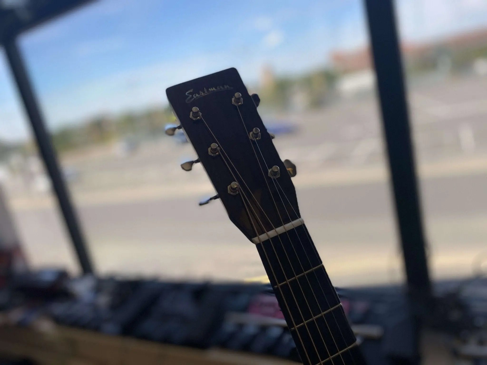 Eastman E20 OM TC Orchestra model (Price inc. Custom Pro Setup Package) - Richards Guitars Of Stratford Upon Avon