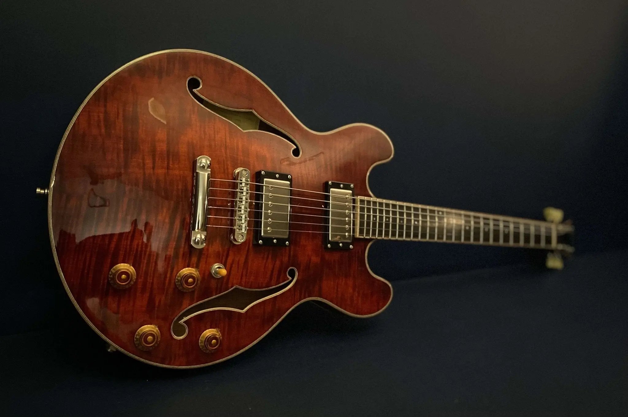 Eastman T184mx CL (Price inc. Custom Pro Setup Package) - Richards Guitars Of Stratford Upon Avon